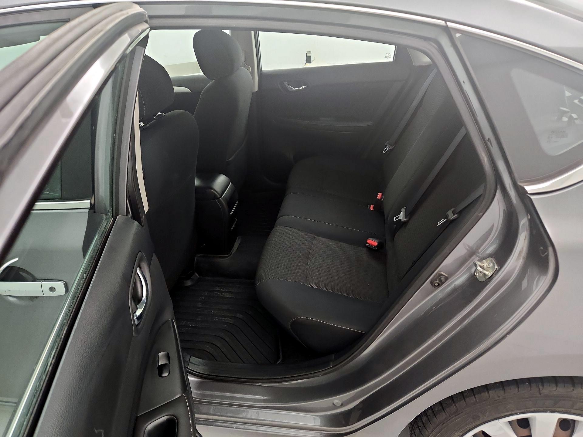 Thumbnail: 2019 Nissan Sentra - 19