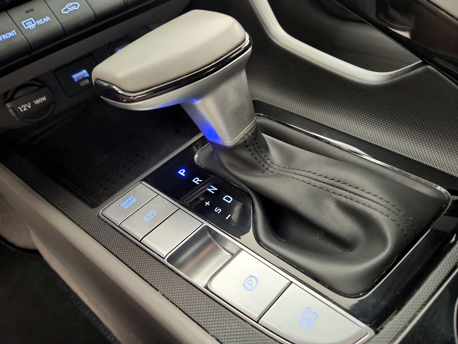 Thumbnail: 2023 Hyundai Elantra - 18