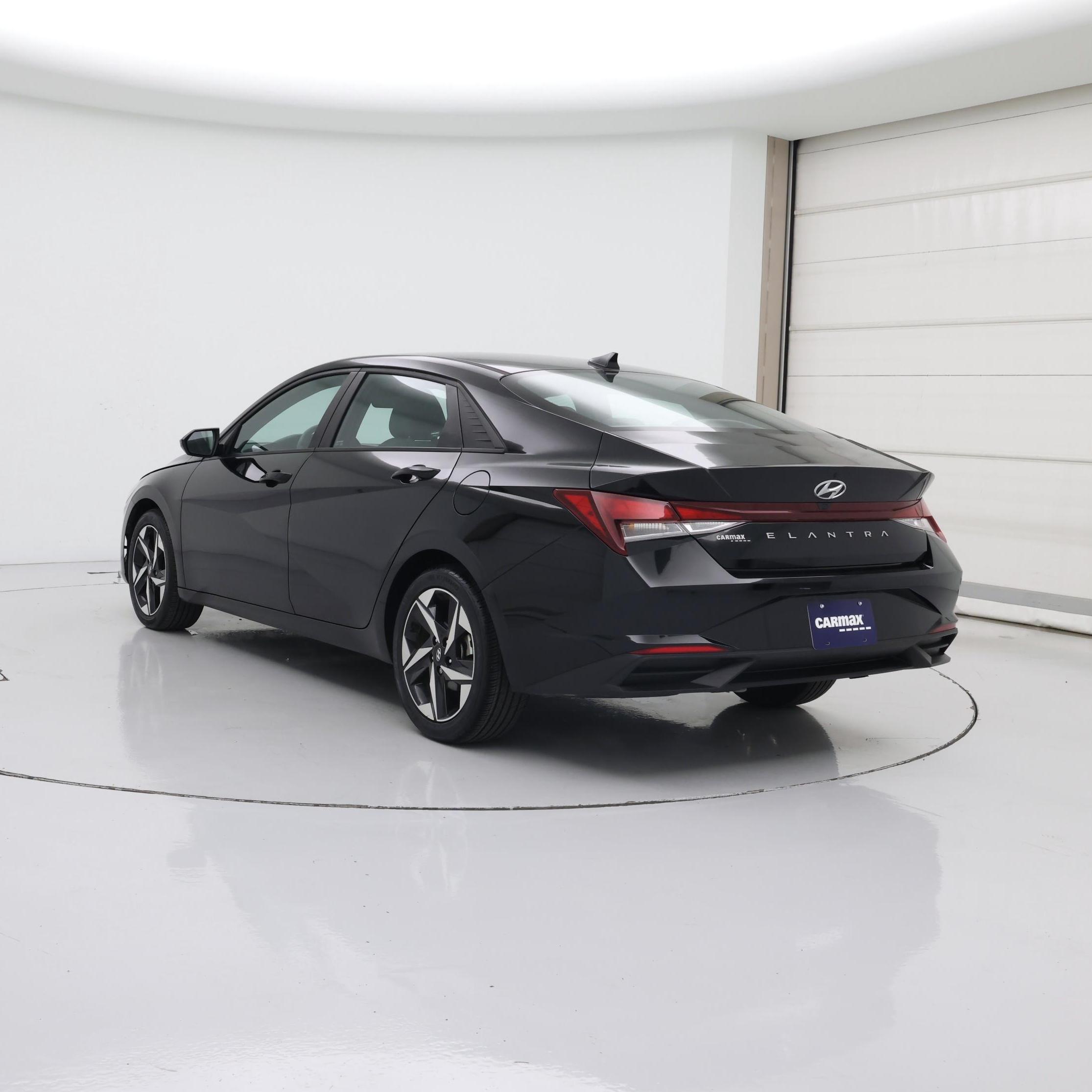 Thumbnail: 2023 Hyundai Elantra - 2