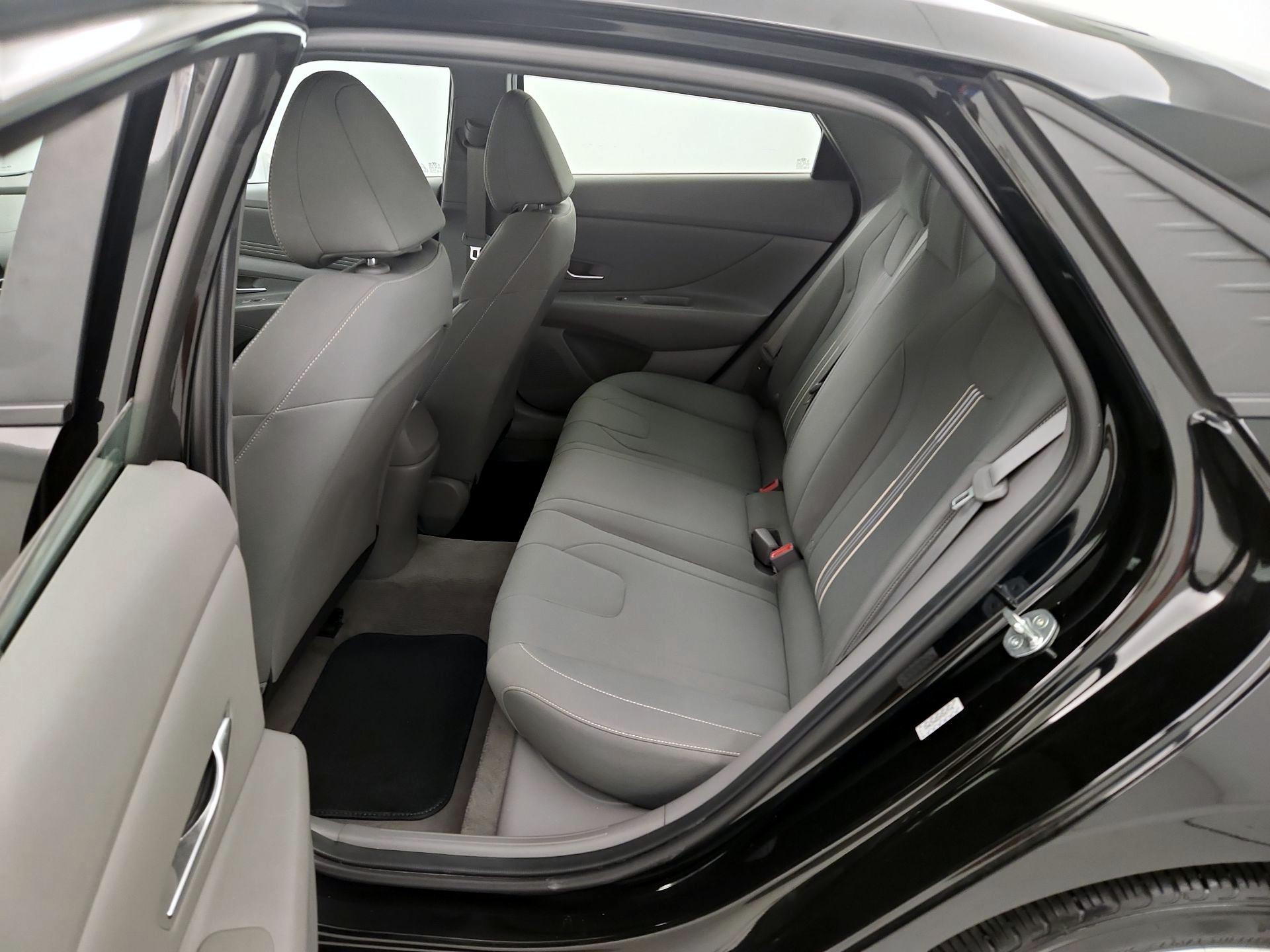 Thumbnail: 2023 Hyundai Elantra - 20