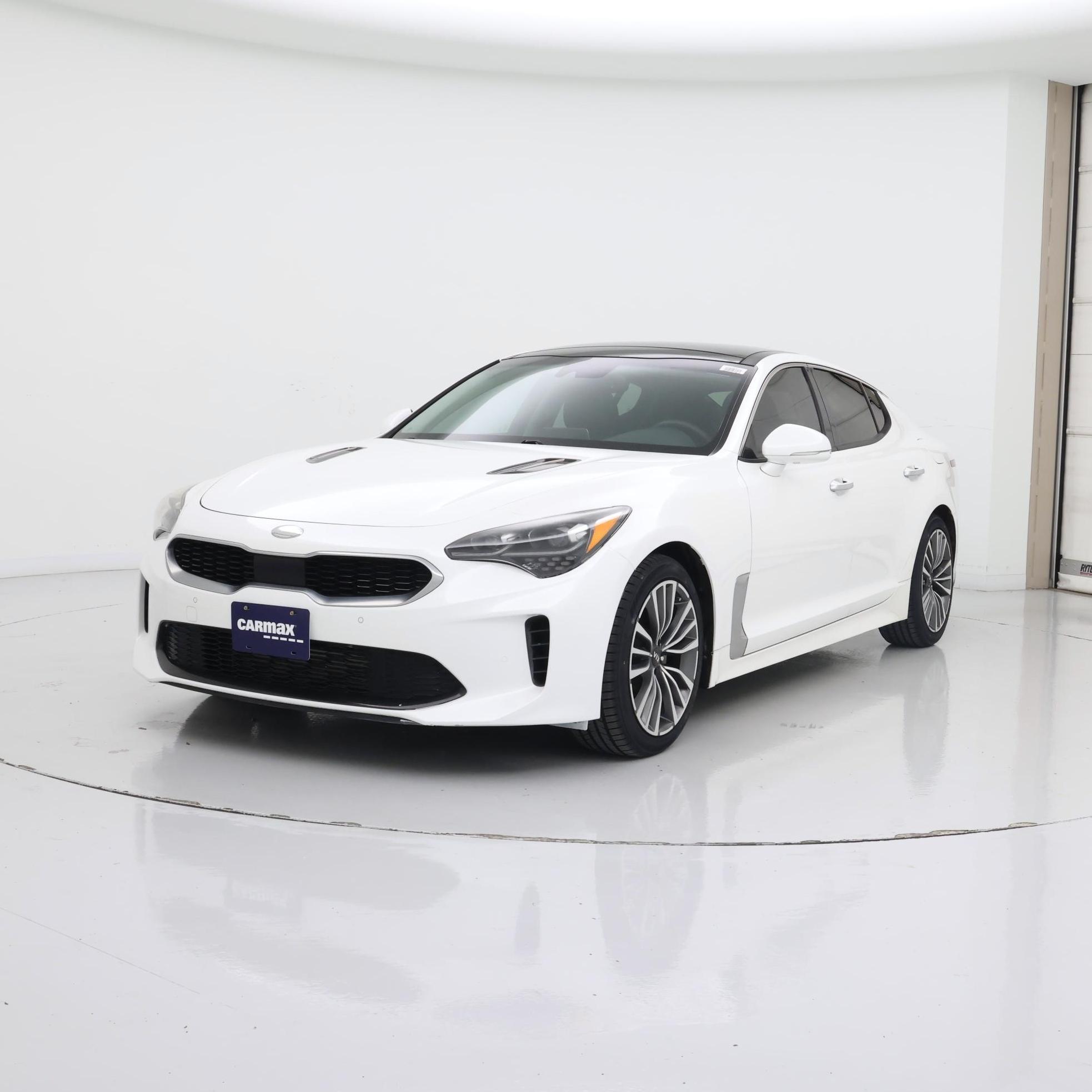 Thumbnail: 2018 Kia Stinger - 4