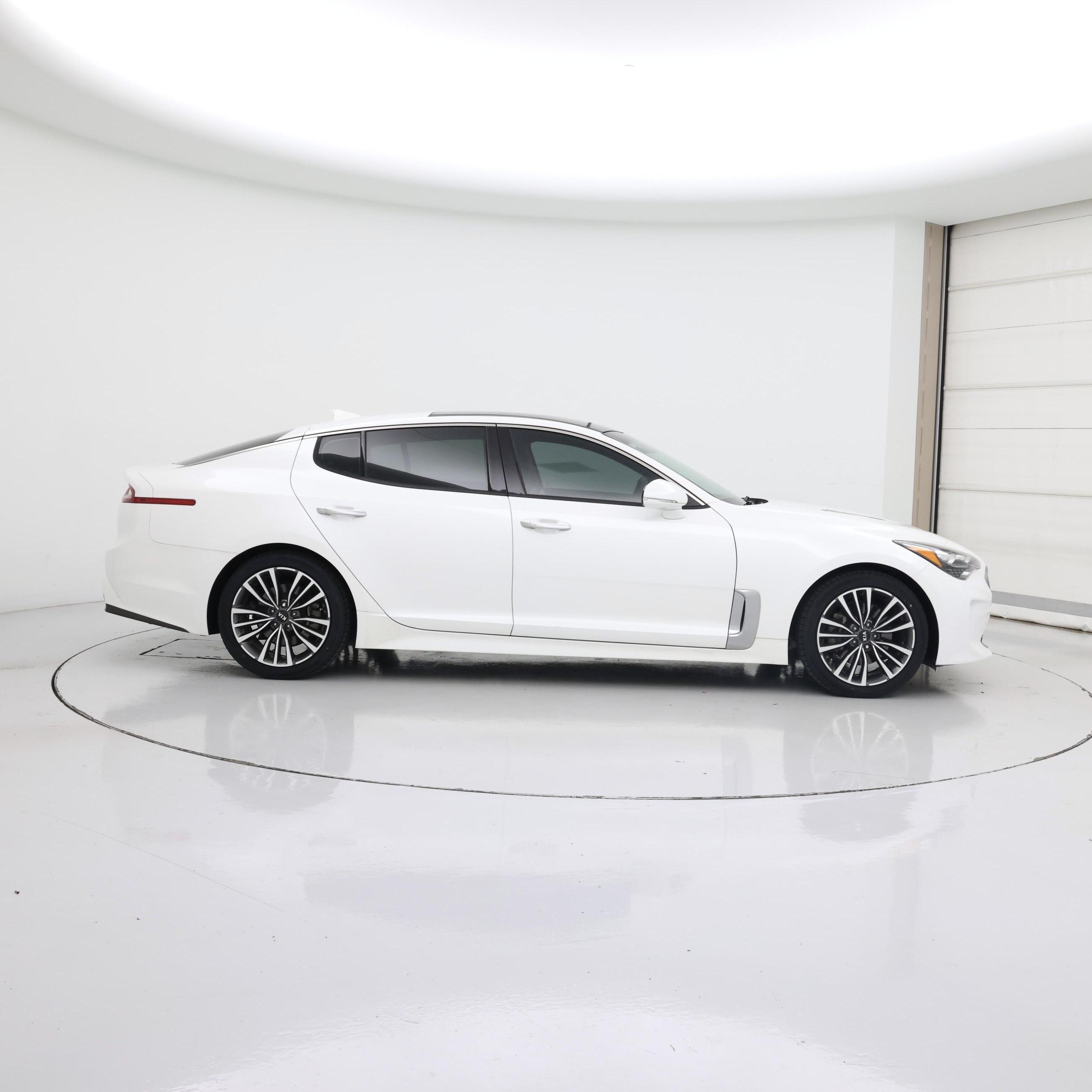 Thumbnail: 2018 Kia Stinger - 7
