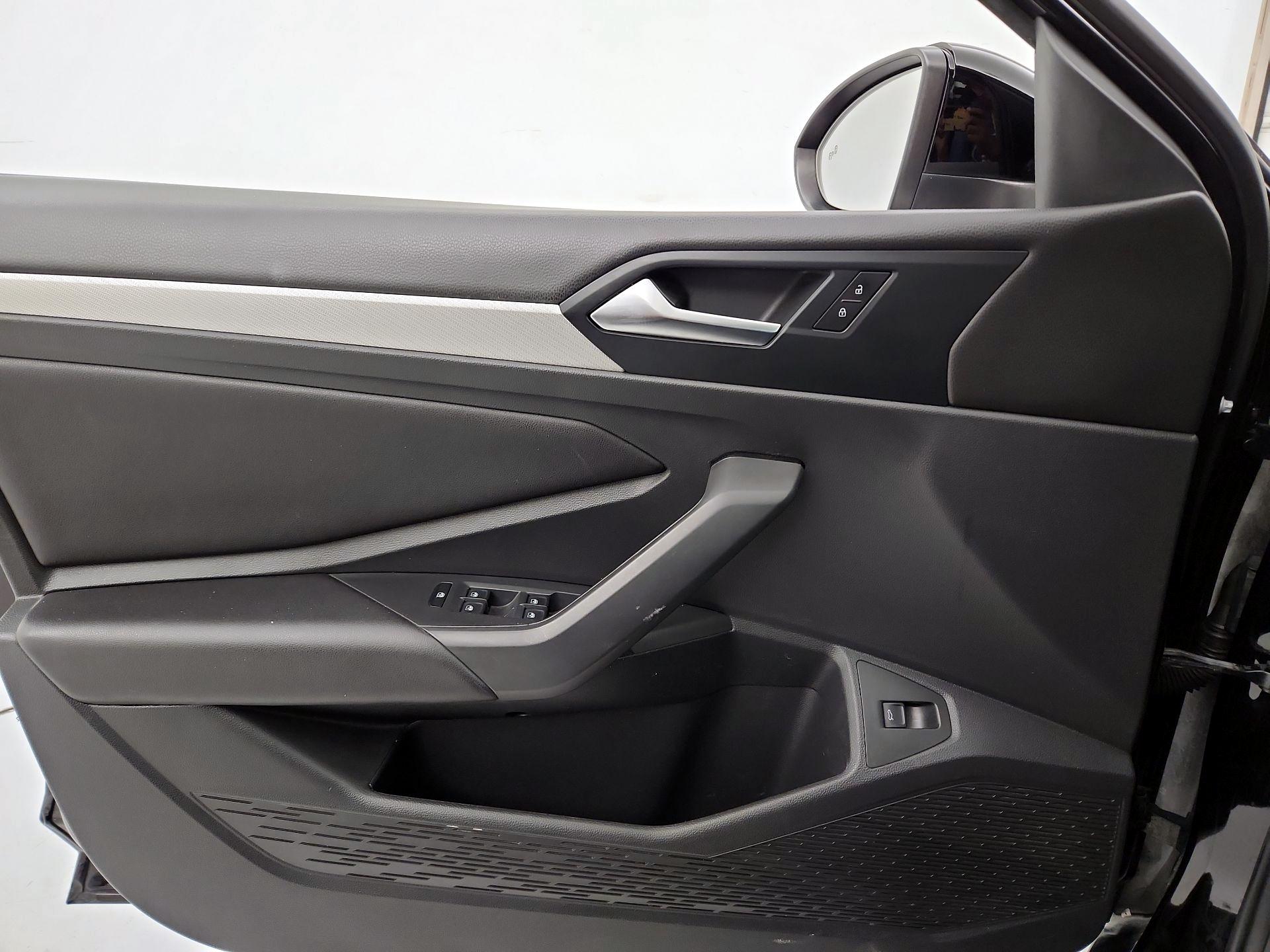 Thumbnail: 2019 Volkswagen Jetta - 12