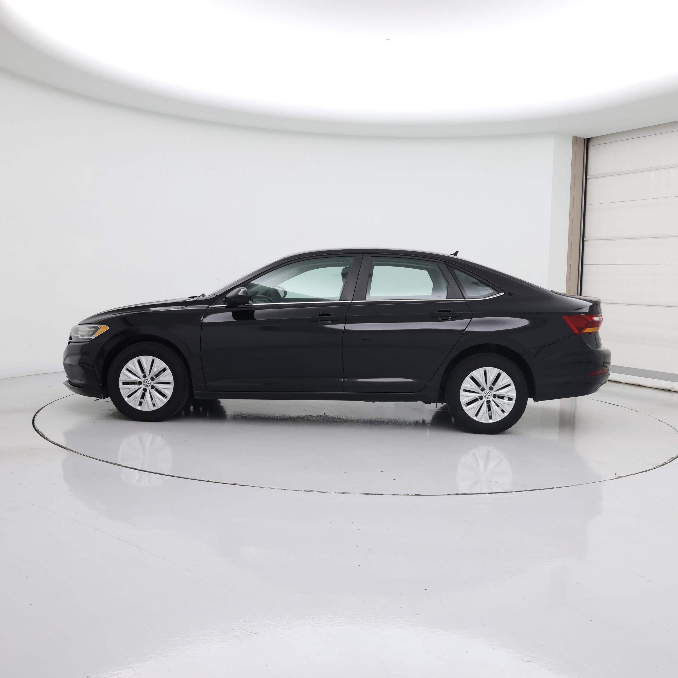 Thumbnail: 2019 Volkswagen Jetta - 3