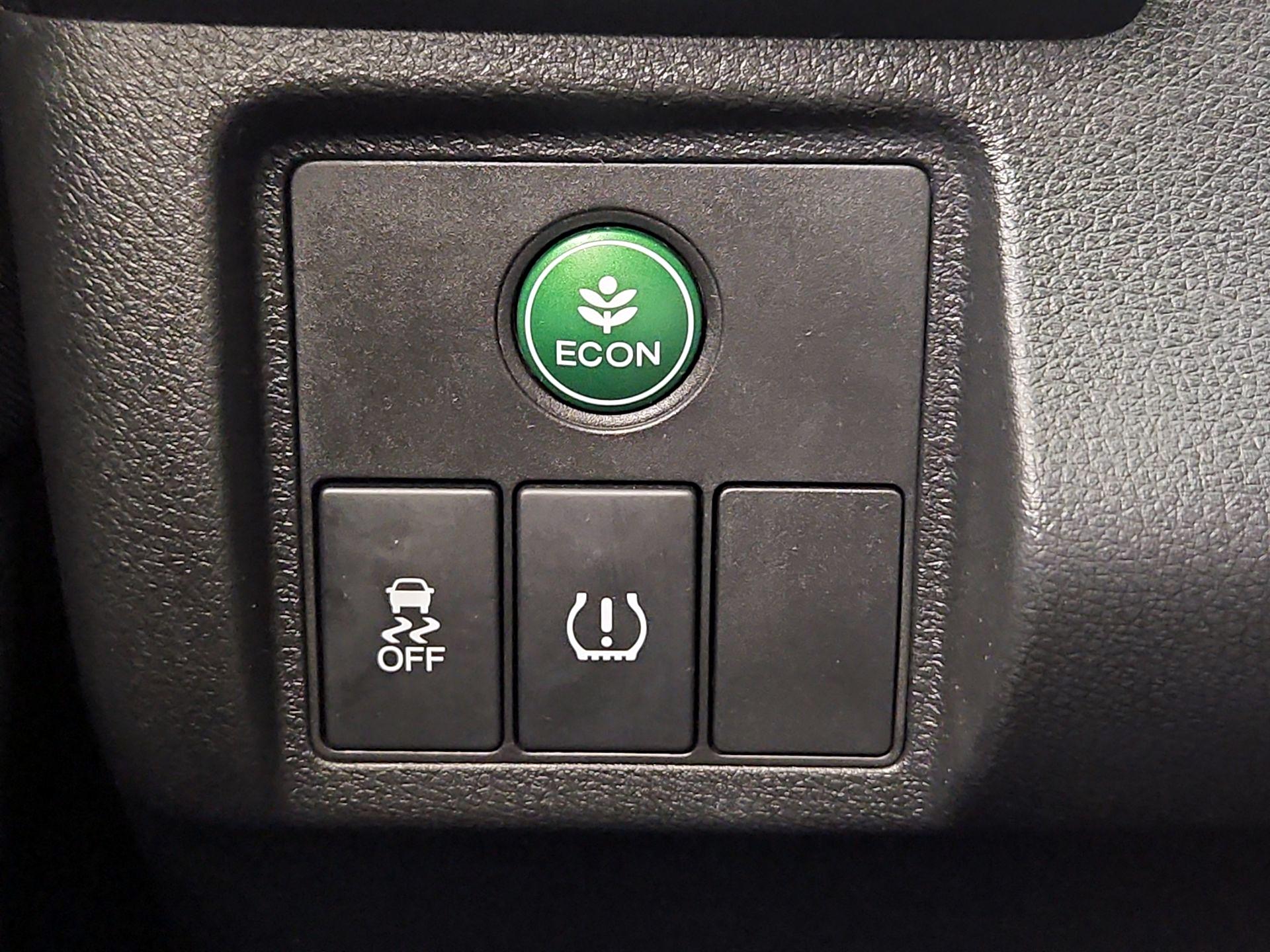 Thumbnail: 2016 Honda HR-V - 13