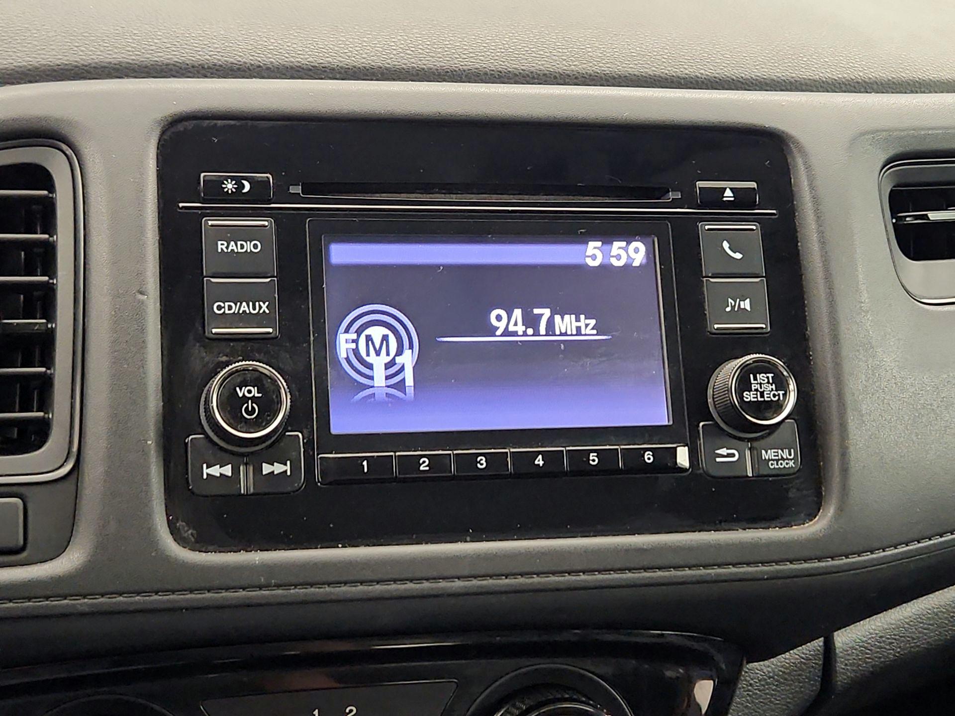 Thumbnail: 2016 Honda HR-V - 15