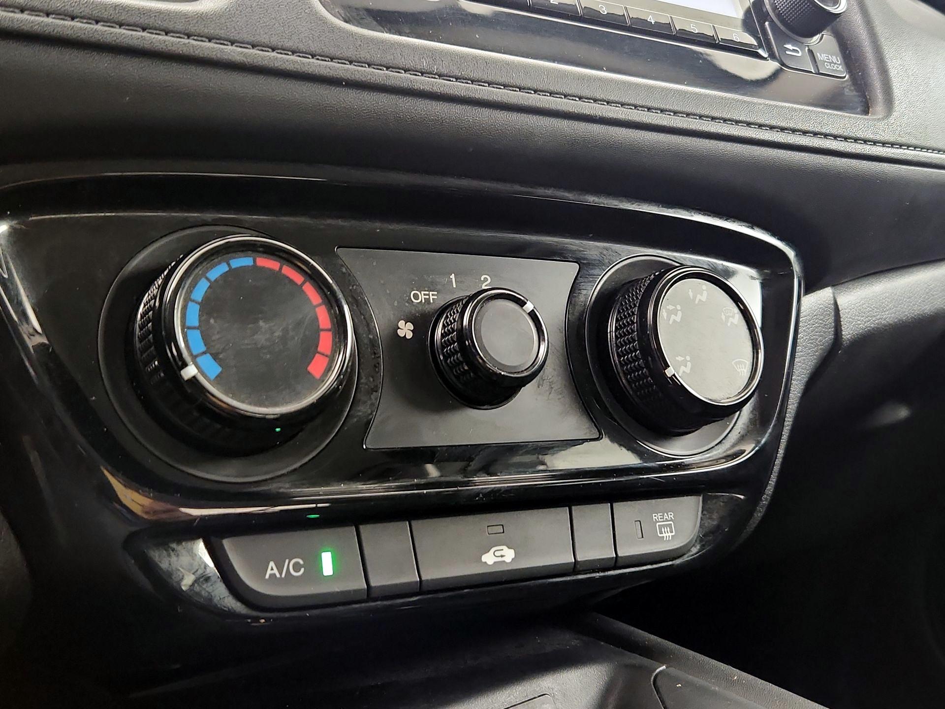 Thumbnail: 2016 Honda HR-V - 16