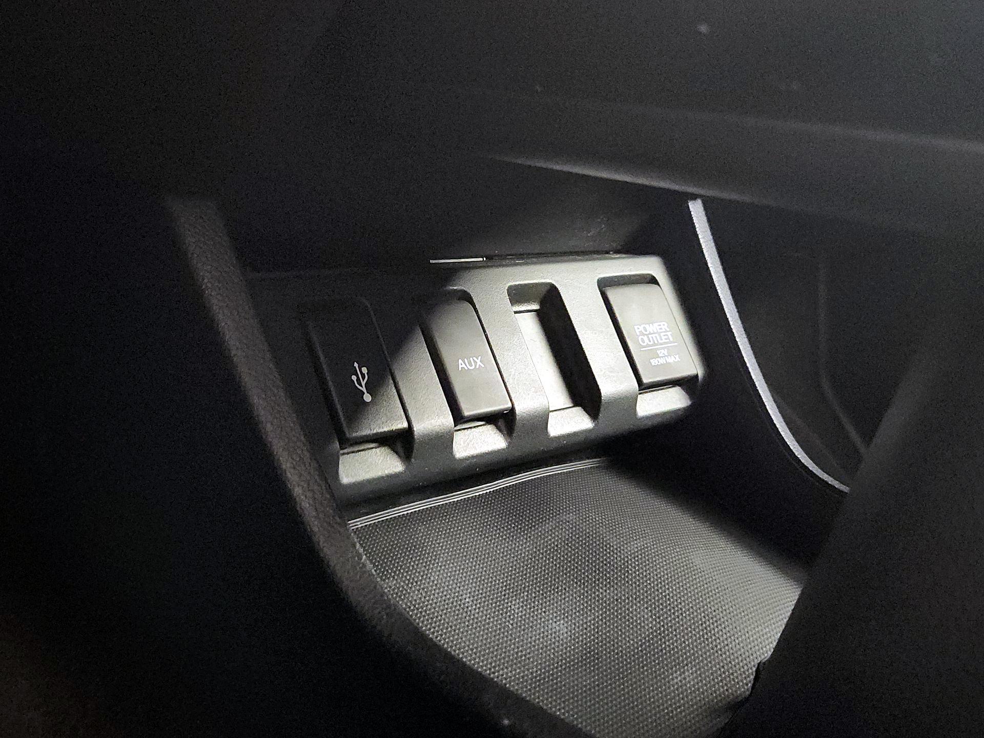 Thumbnail: 2016 Honda HR-V - 18