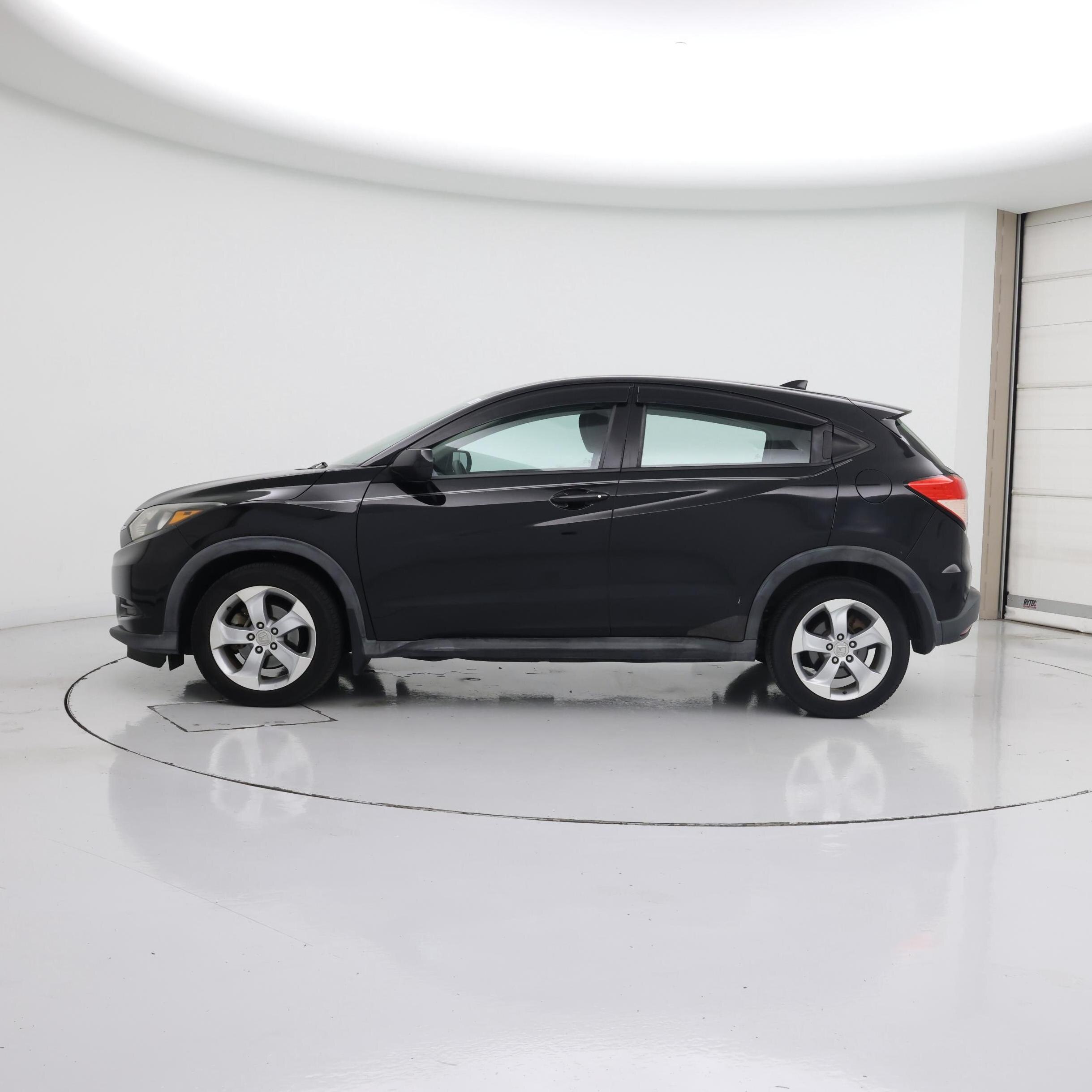 Thumbnail: 2016 Honda HR-V - 3