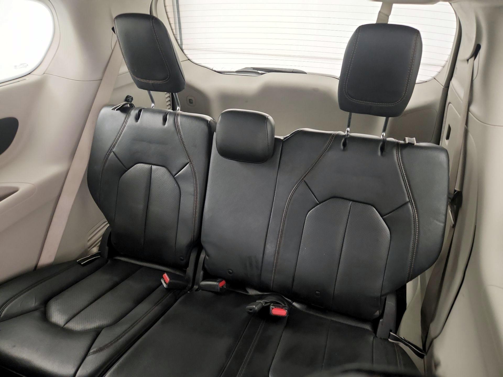 Thumbnail: 2020 Chrysler Pacifica - 20