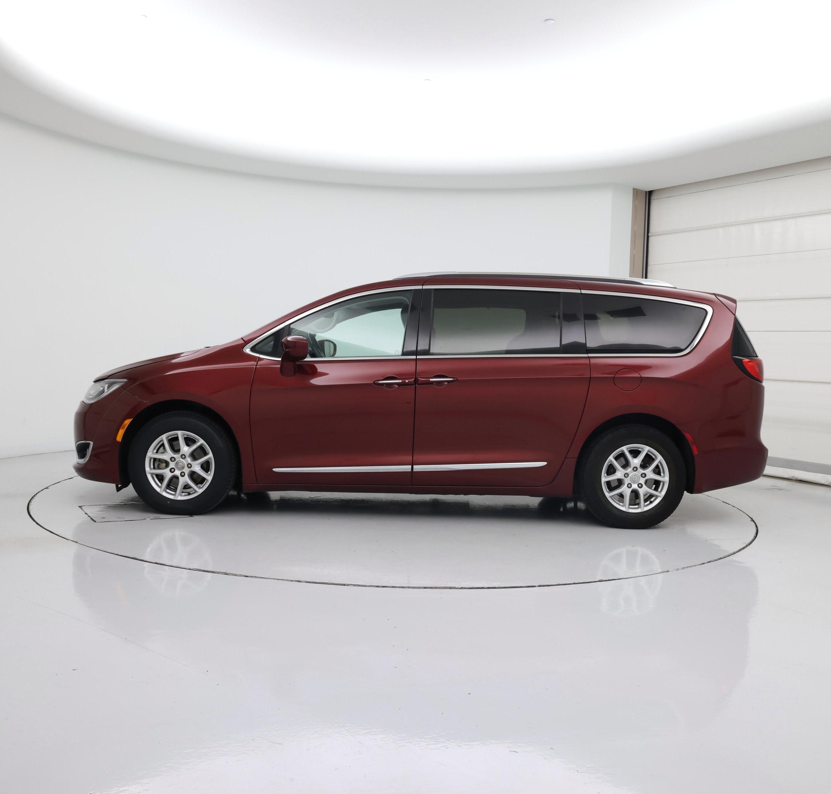 Thumbnail: 2020 Chrysler Pacifica - 3