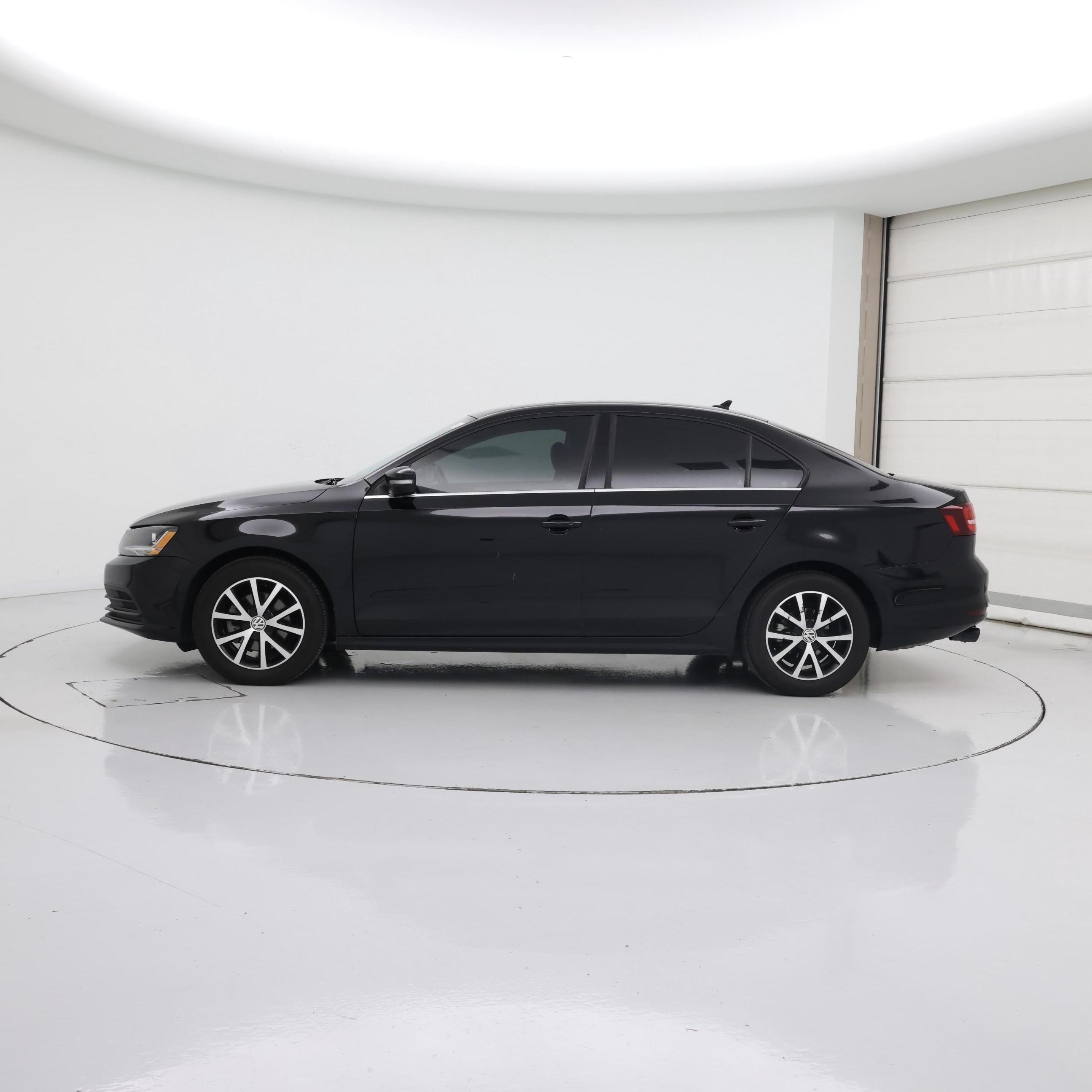 Thumbnail: 2017 Volkswagen Jetta - 3