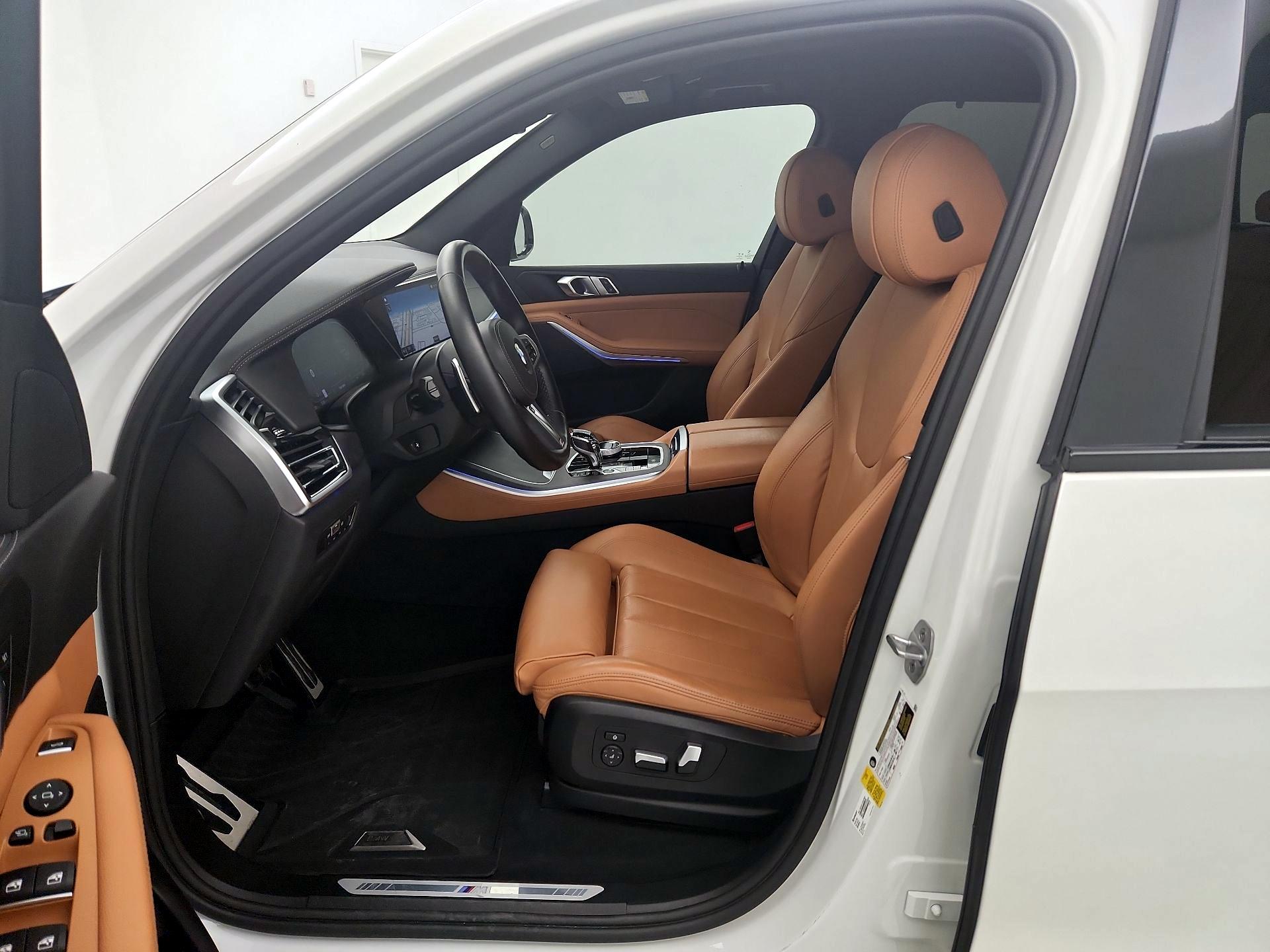 Thumbnail: 2022 BMW X5 - 11