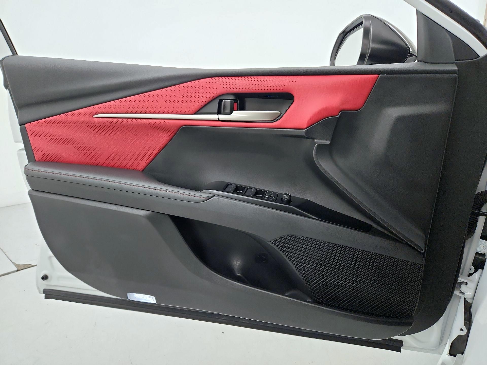 Thumbnail: 2025 Toyota Camry - 12