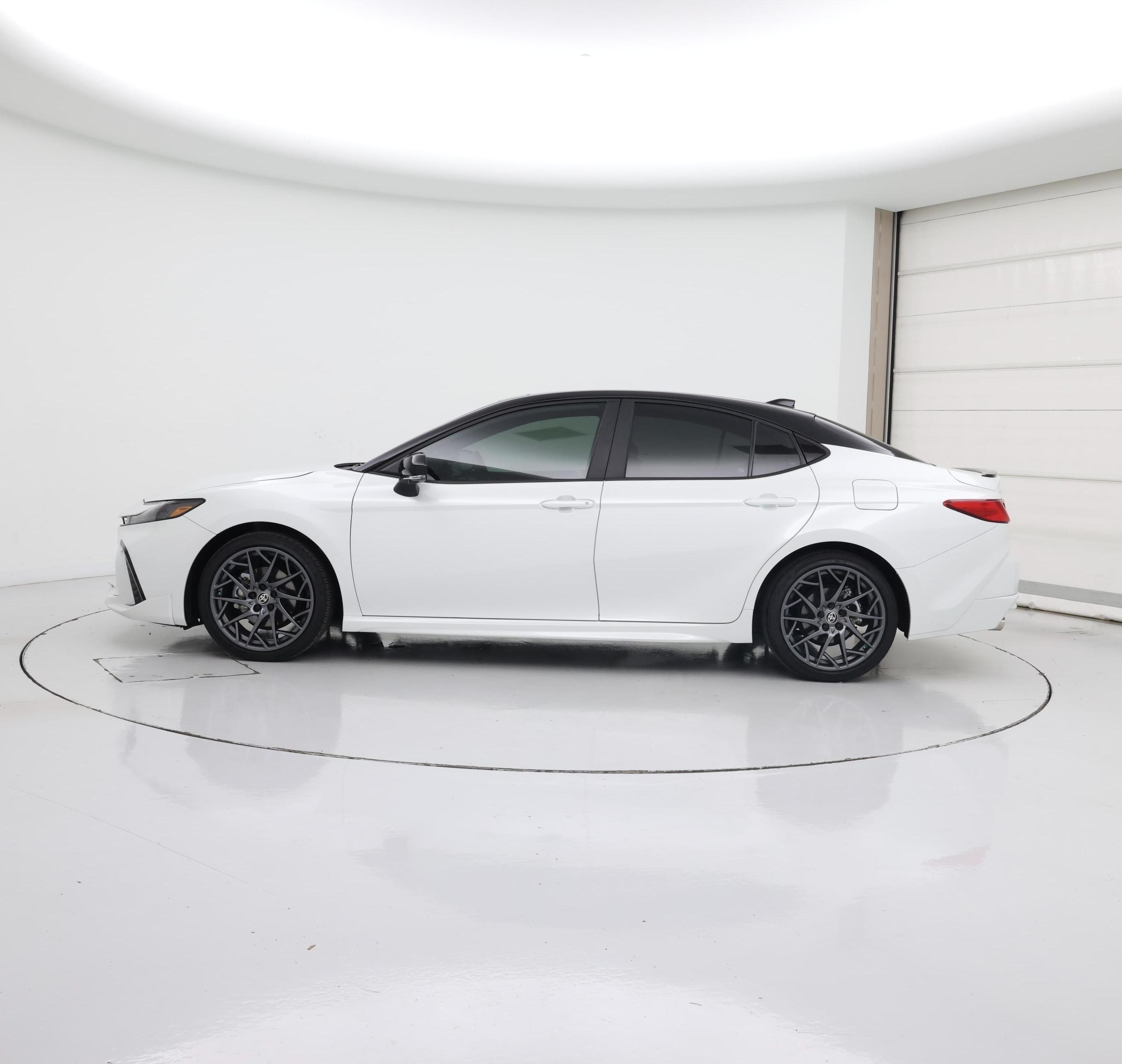 Thumbnail: 2025 Toyota Camry - 3