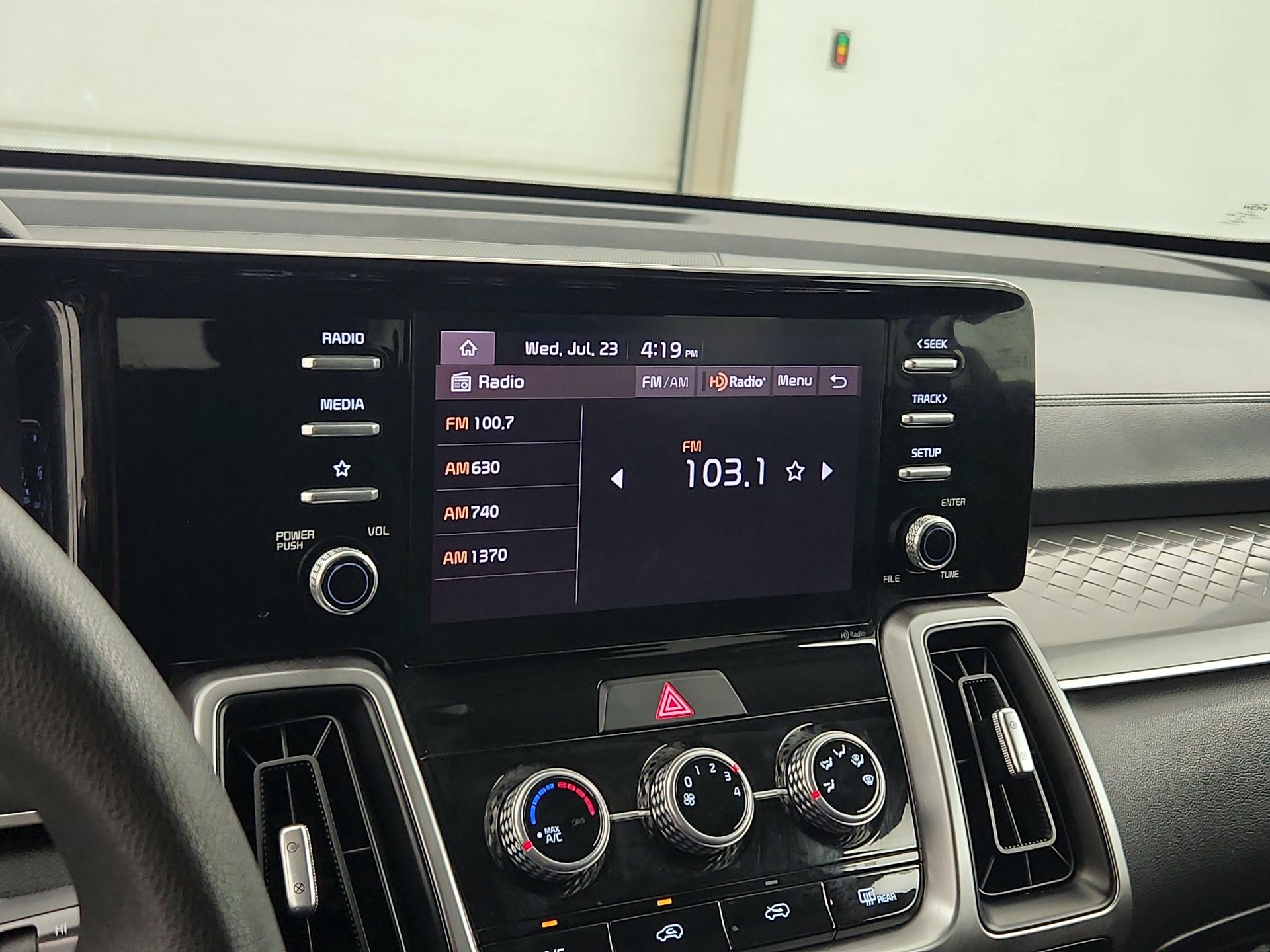 Thumbnail: 2023 Kia Sorento - 15