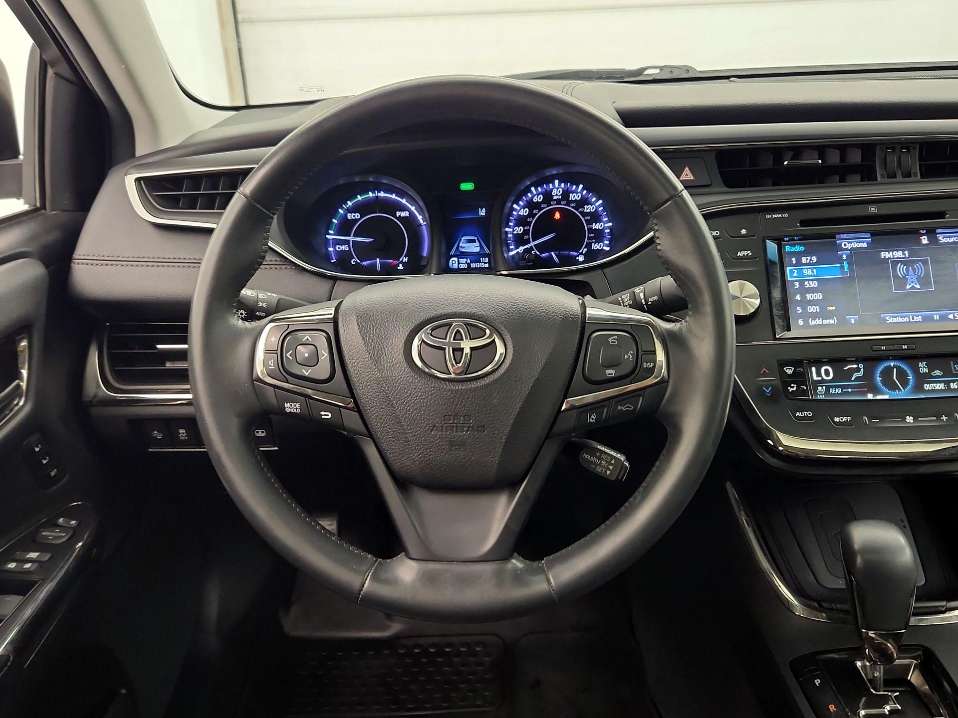Thumbnail: 2016 Toyota Avalon - 10