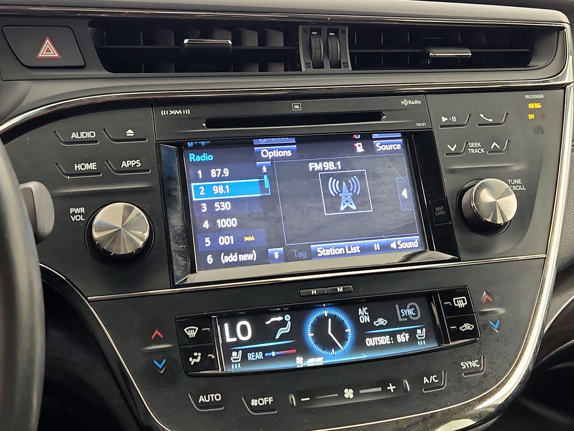 Thumbnail: 2016 Toyota Avalon - 16