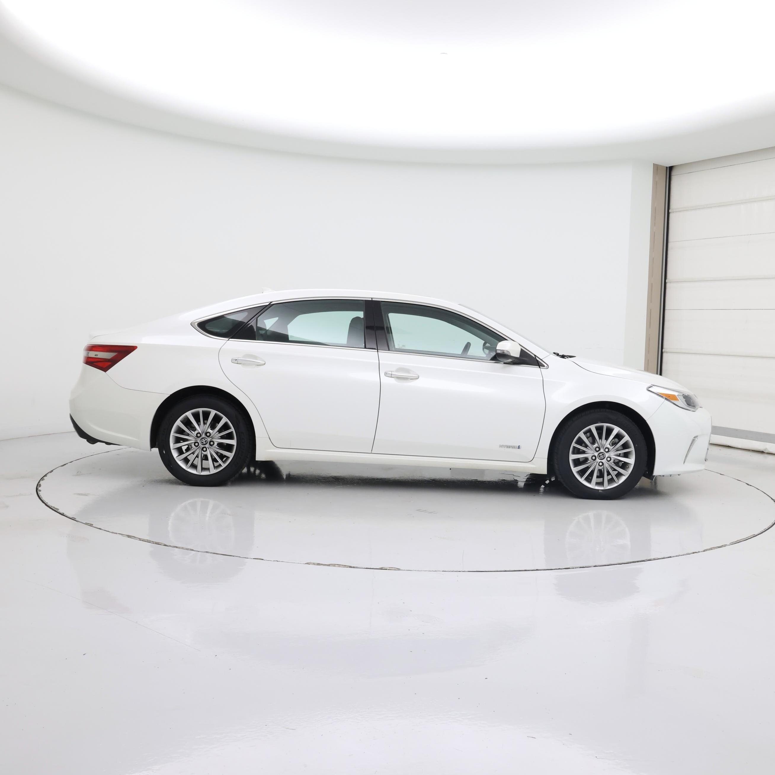 Thumbnail: 2016 Toyota Avalon - 7