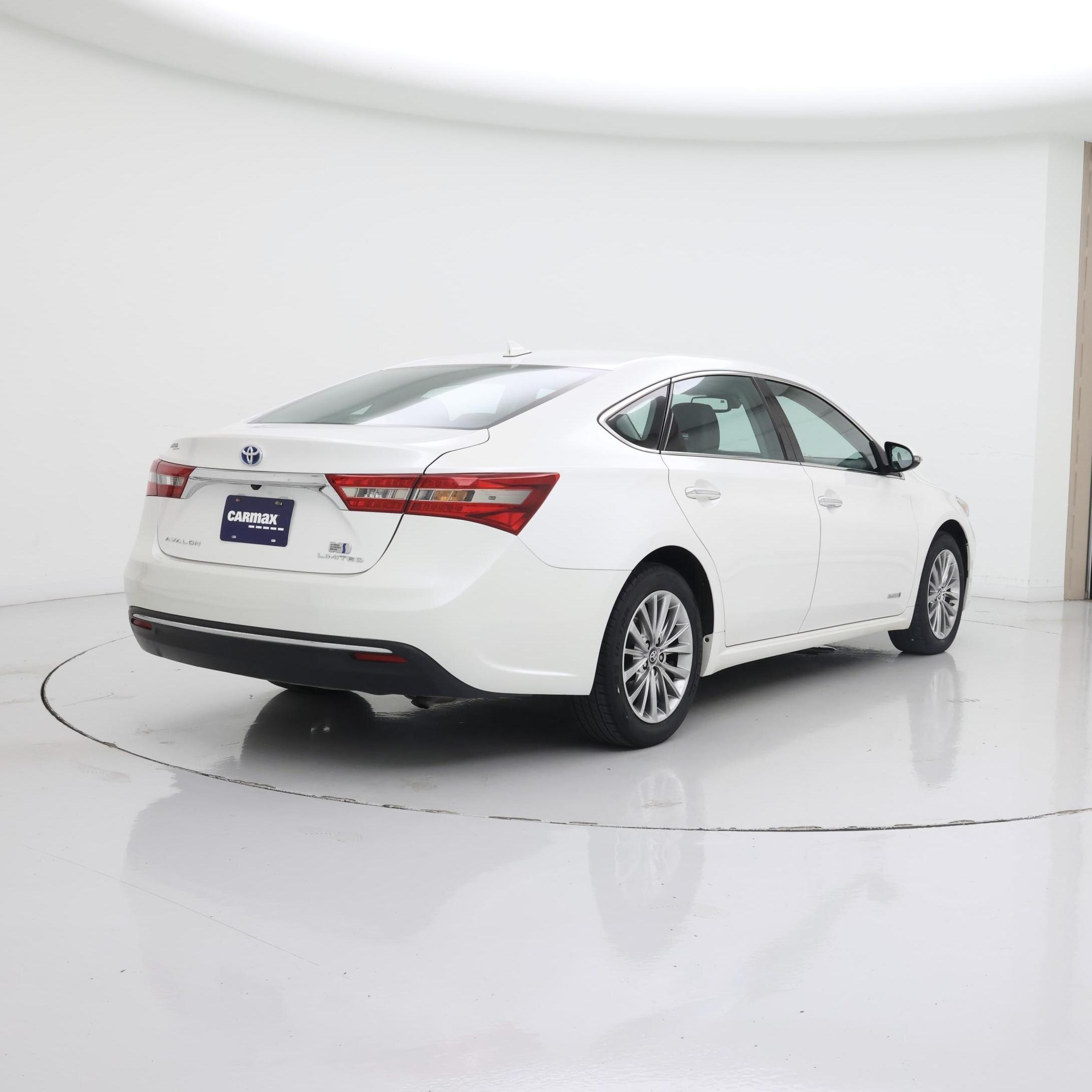 Thumbnail: 2016 Toyota Avalon - 8