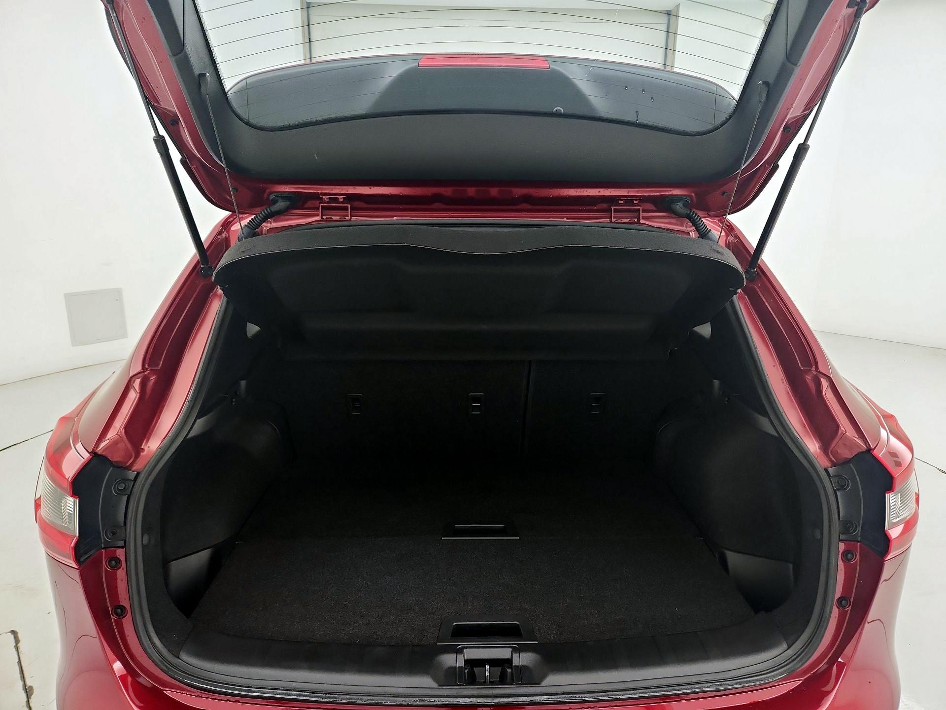 Thumbnail: 2020 Nissan Rogue Sport - 20