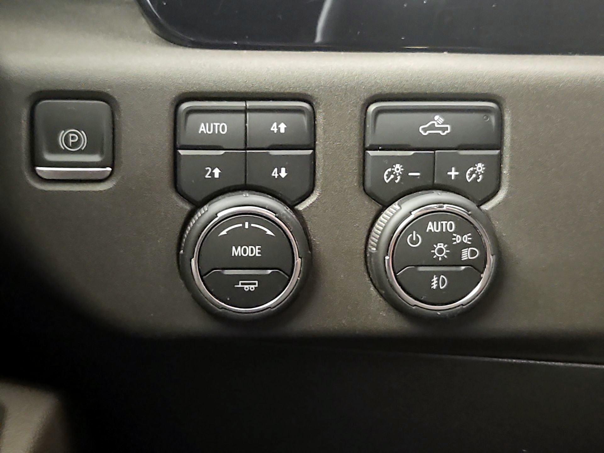 Thumbnail: 2023 Chevrolet Silverado 1500 - 13