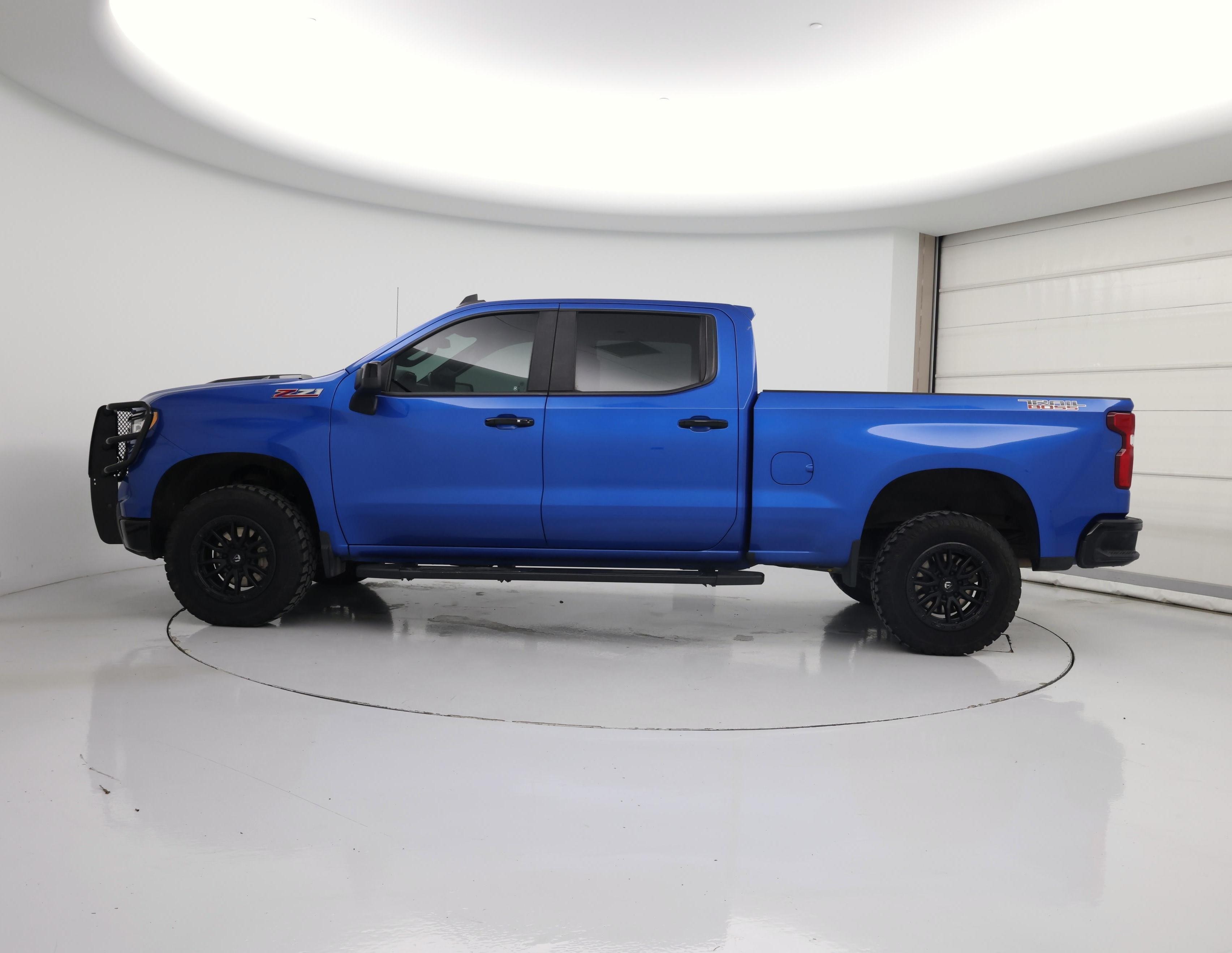 Thumbnail: 2023 Chevrolet Silverado 1500 - 3