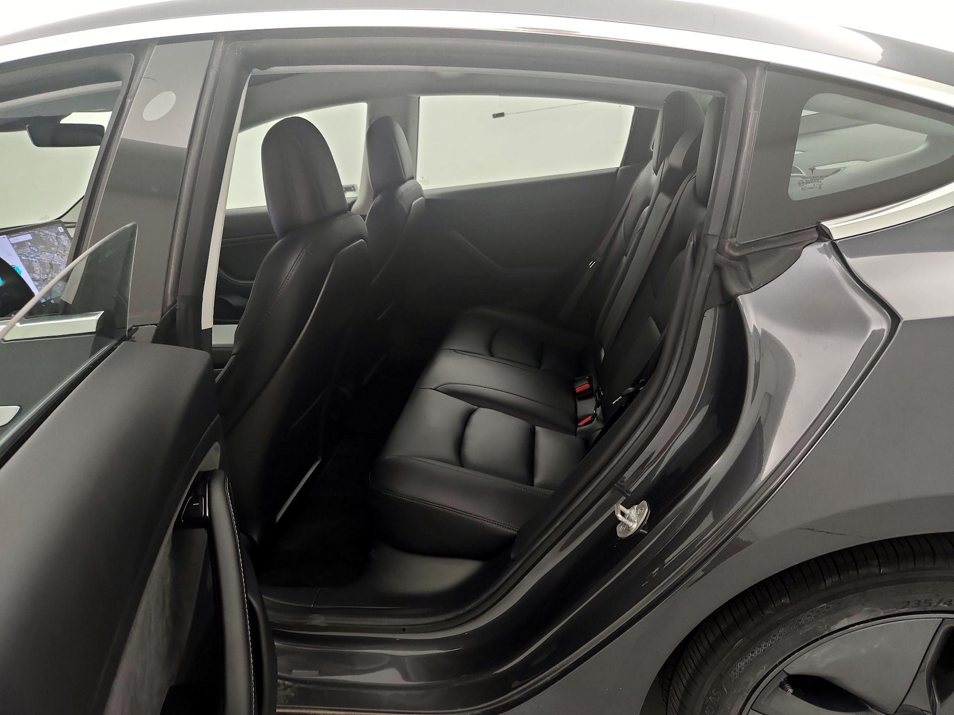 Thumbnail: 2018 Tesla Model 3 - 19