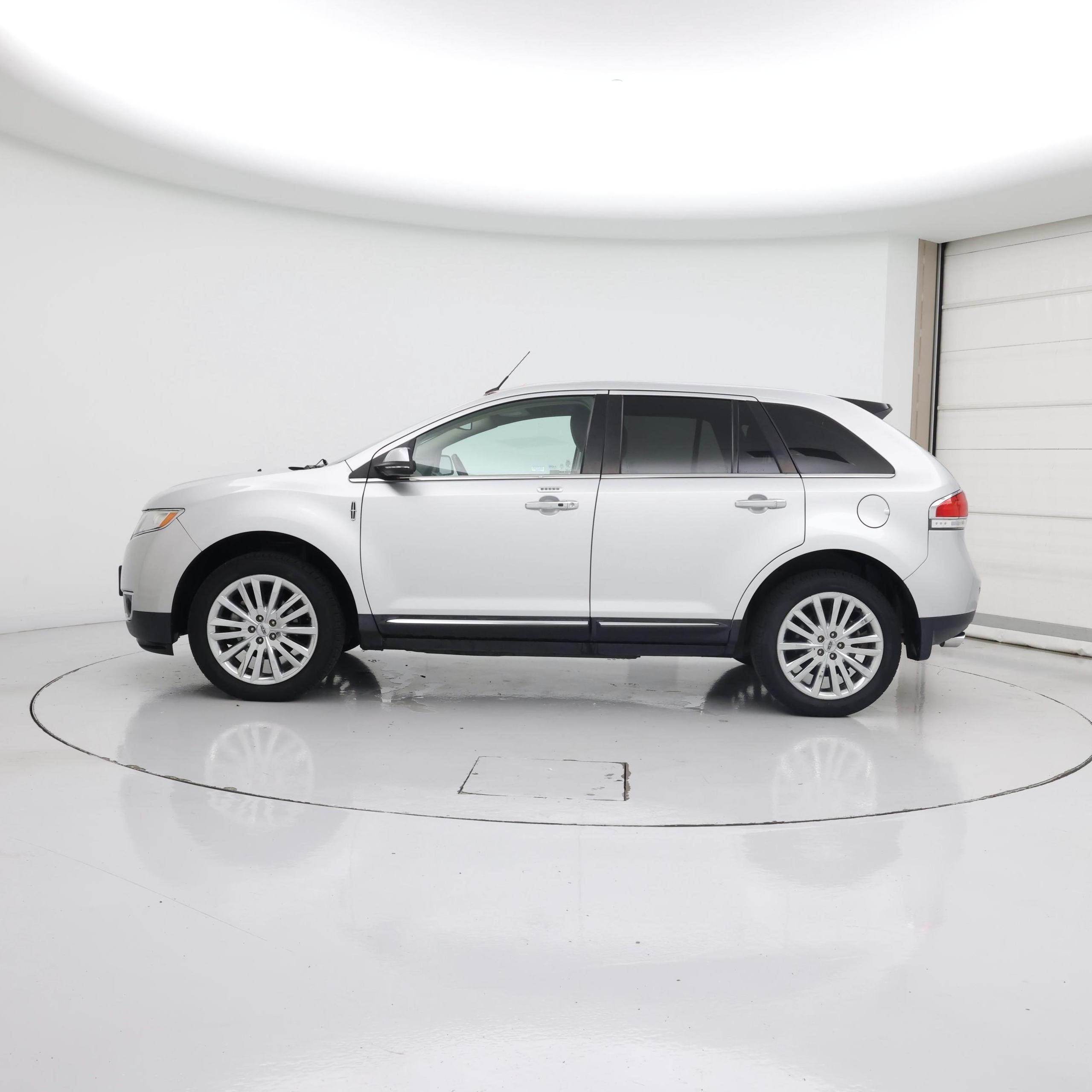 Thumbnail: 2015 Lincoln MKX - 3