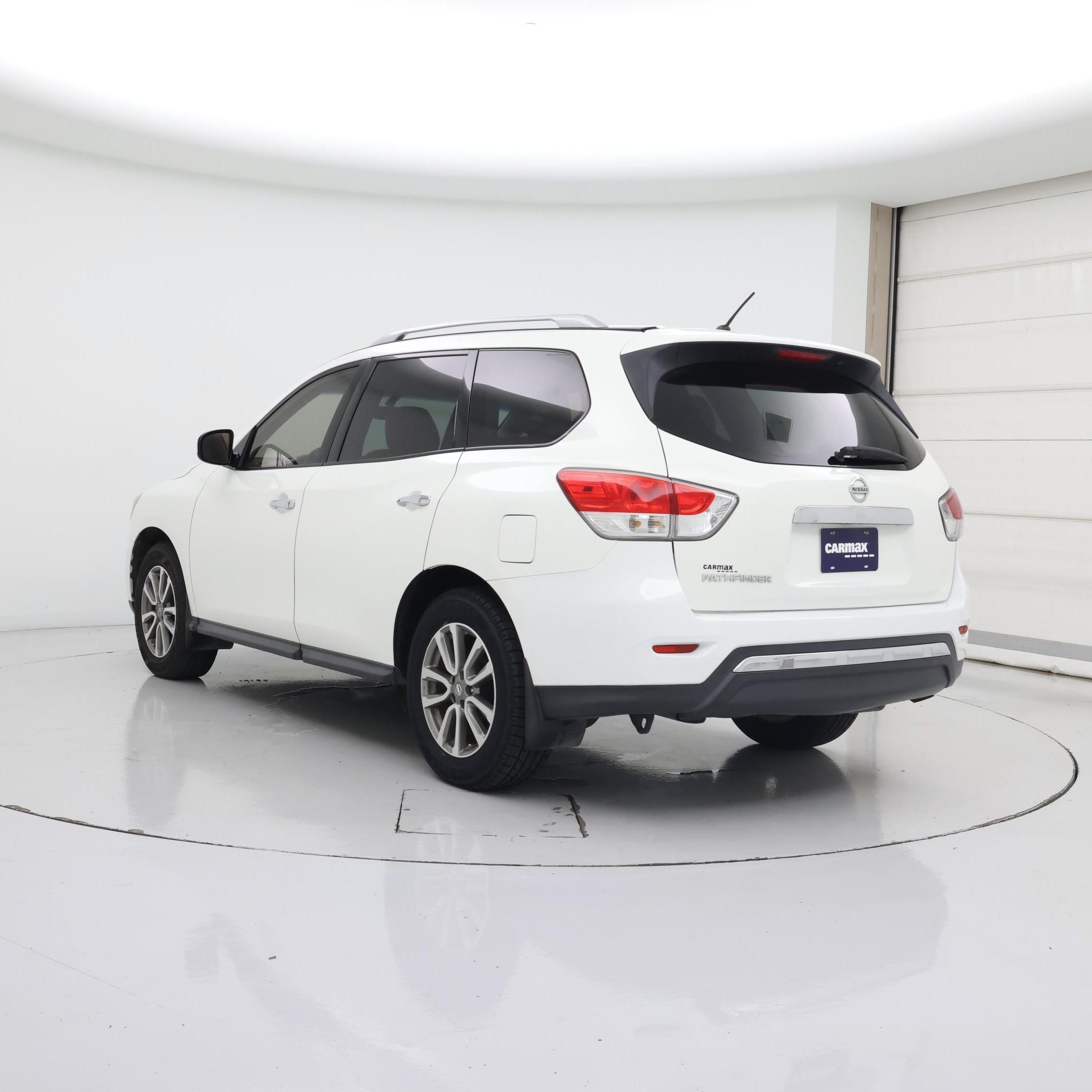 Thumbnail: 2016 Nissan Pathfinder - 2