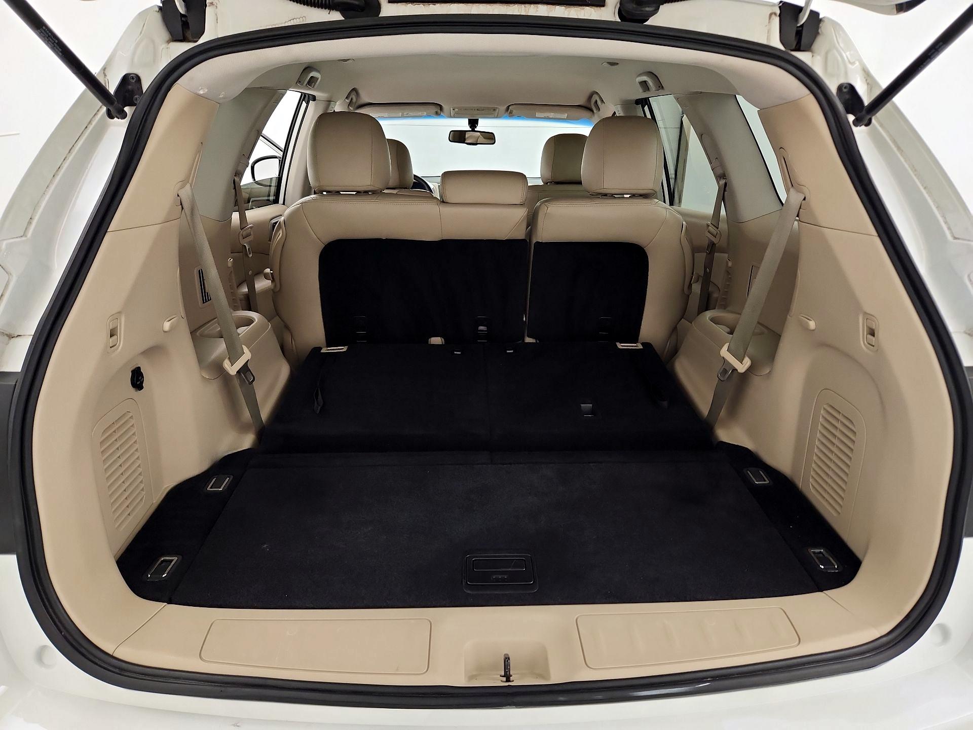 Thumbnail: 2016 Nissan Pathfinder - 20
