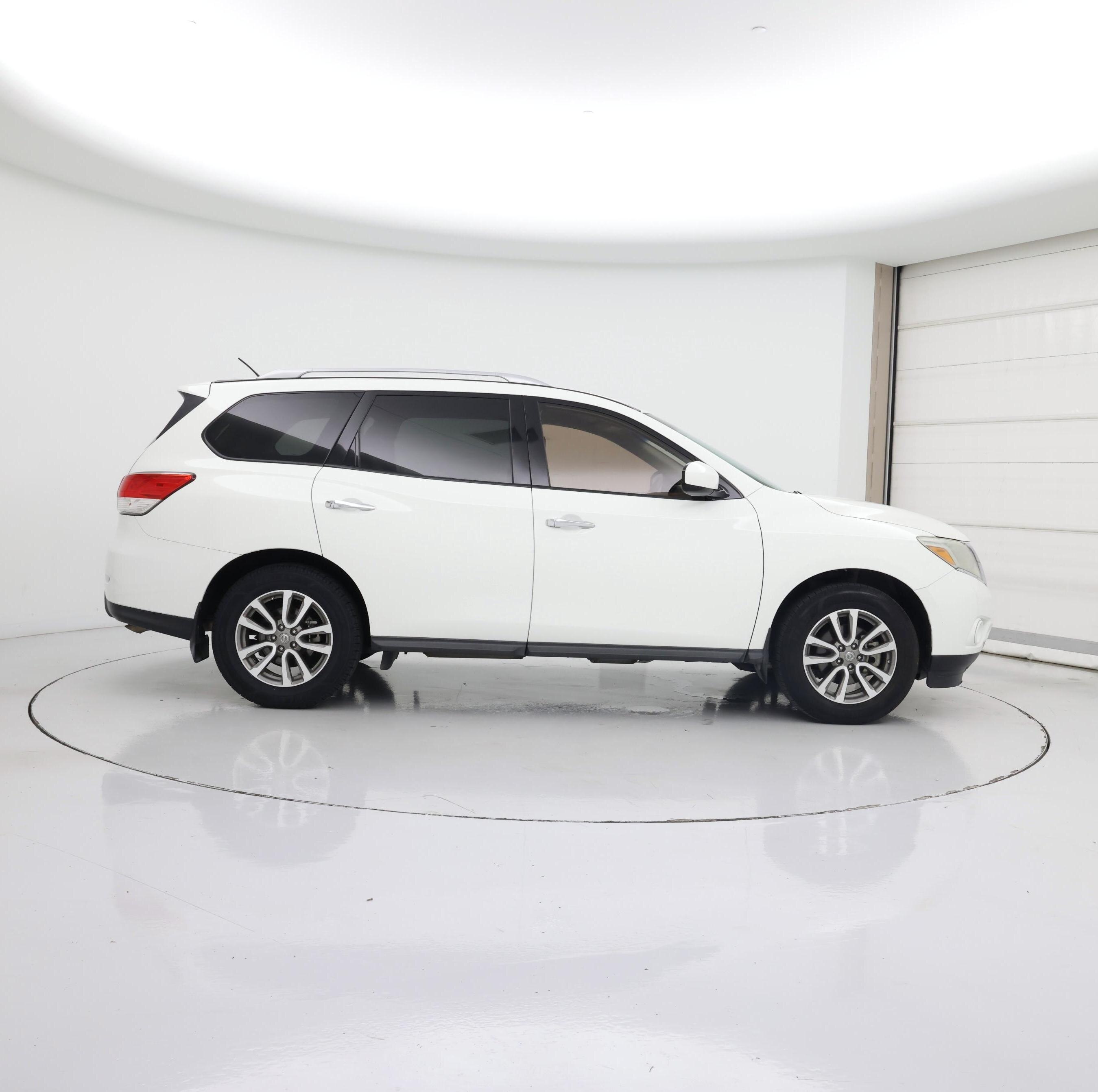 Thumbnail: 2016 Nissan Pathfinder - 7