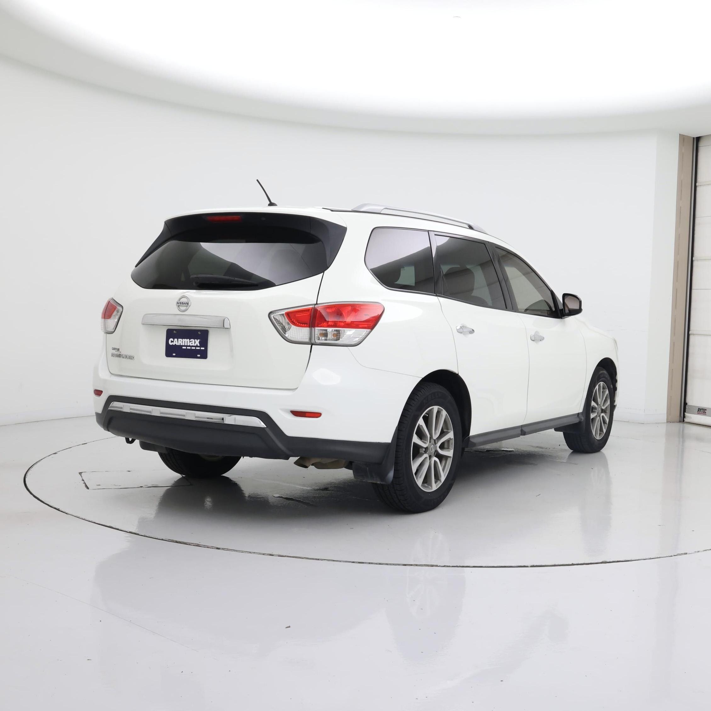 Thumbnail: 2016 Nissan Pathfinder - 8