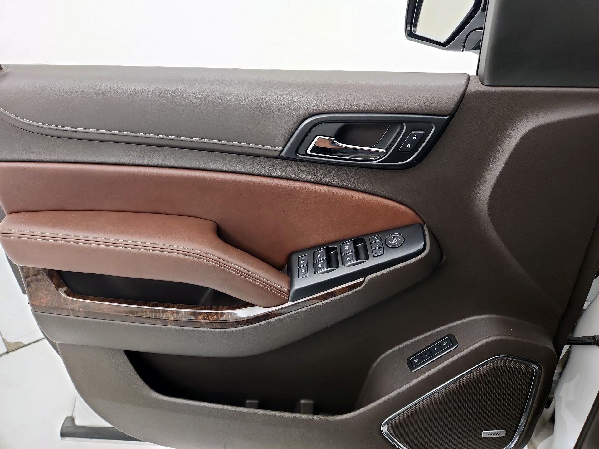 Thumbnail: 2016 Chevrolet Tahoe - 12