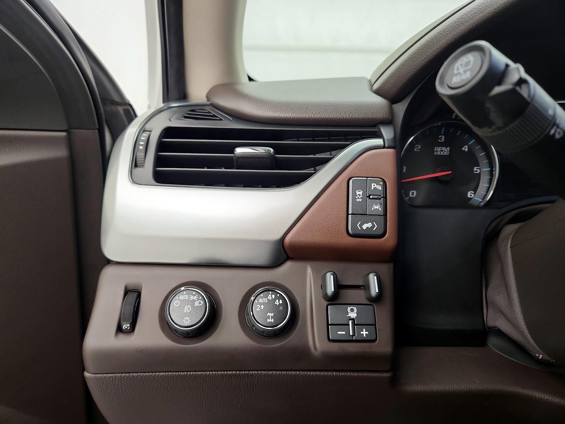 Thumbnail: 2016 Chevrolet Tahoe - 13