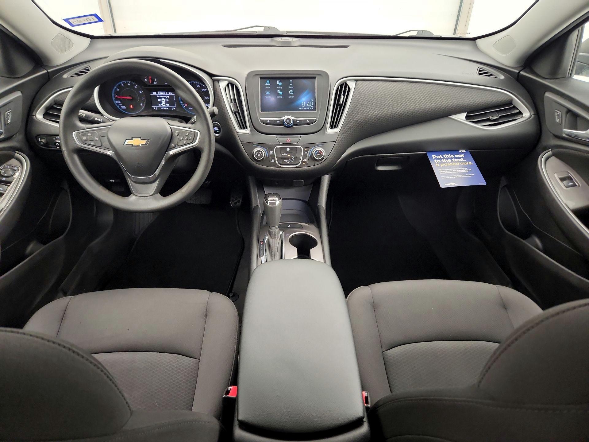 Thumbnail: 2018 Chevrolet Malibu - 9