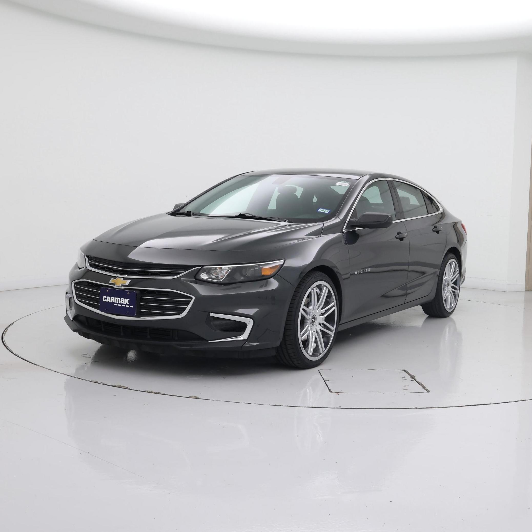Thumbnail: 2018 Chevrolet Malibu - 4