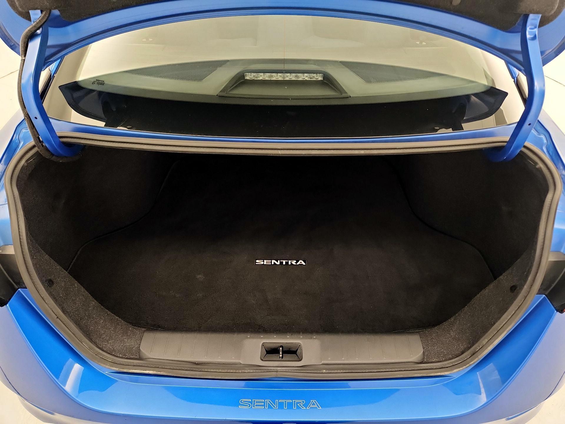 Thumbnail: 2020 Nissan Sentra - 20