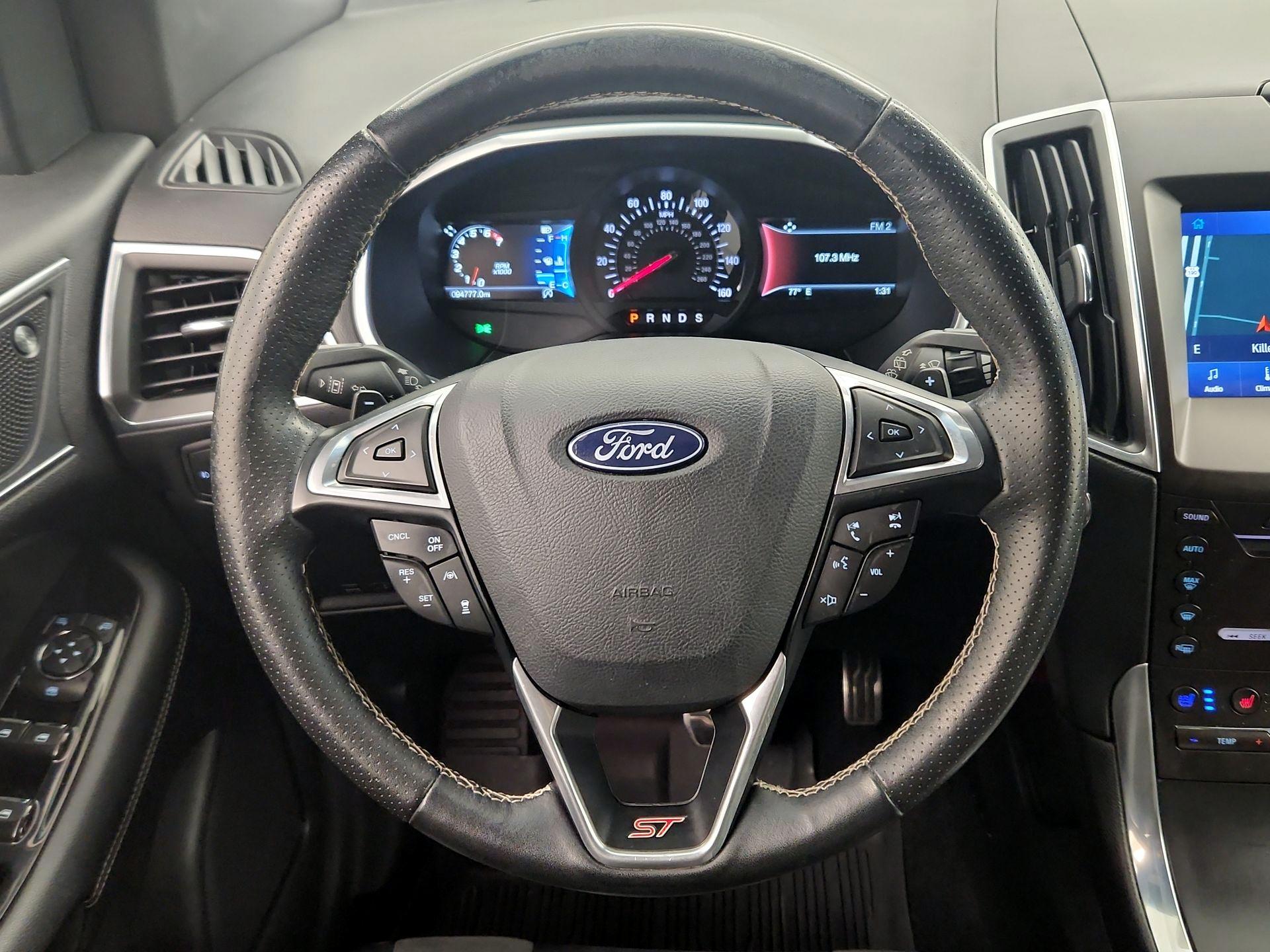 Thumbnail: 2019 Ford Edge - 10