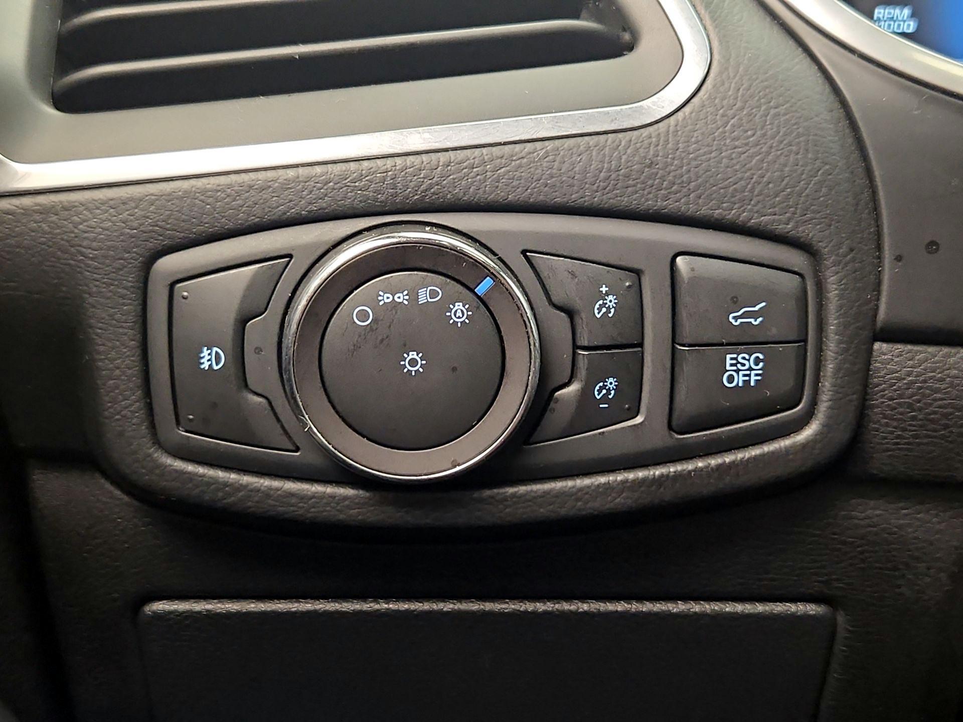 Thumbnail: 2019 Ford Edge - 13