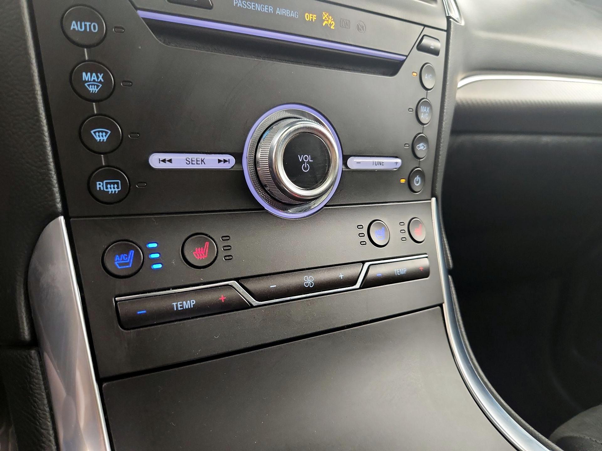 Thumbnail: 2019 Ford Edge - 17