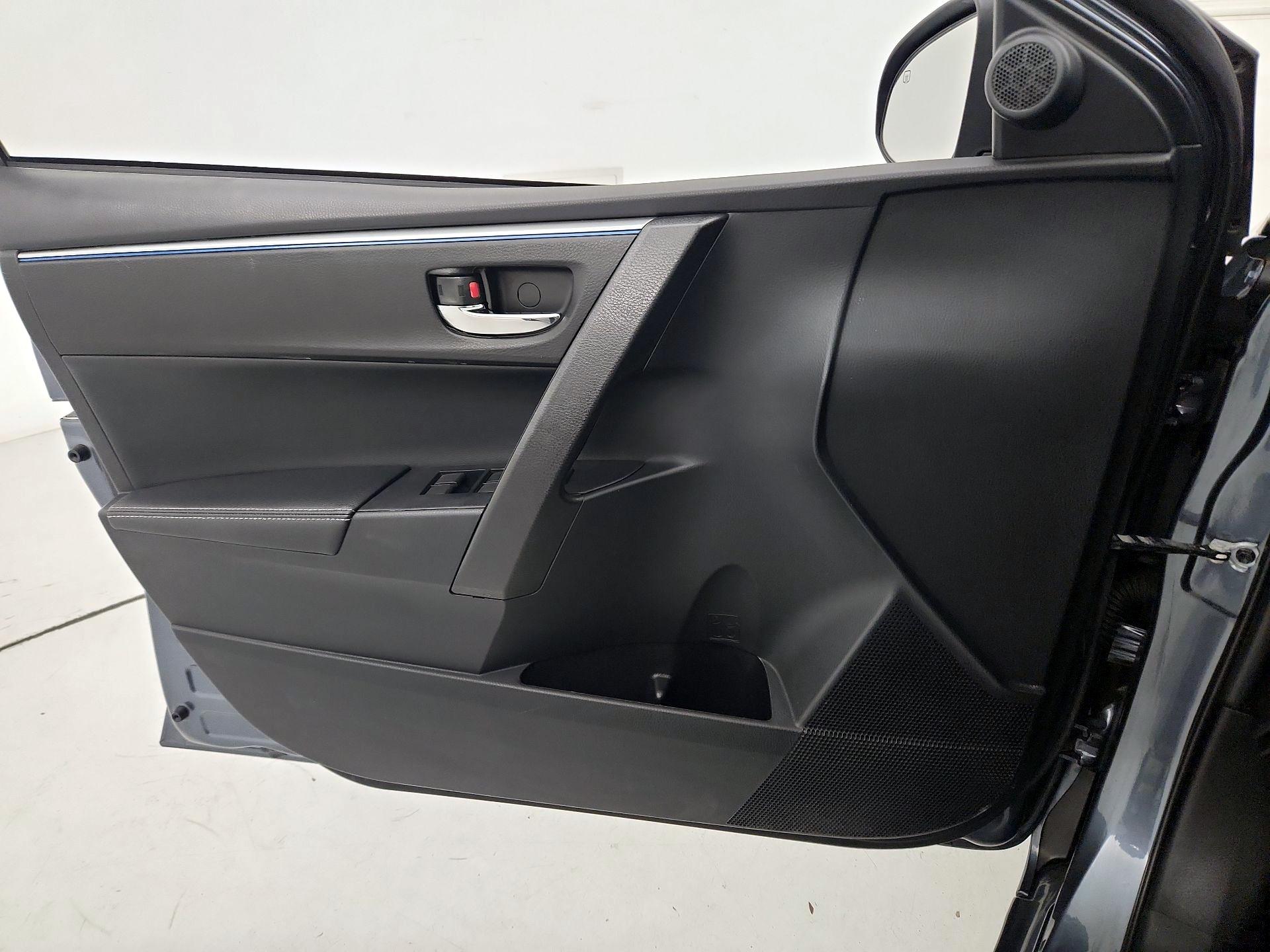 Thumbnail: 2016 Toyota Corolla - 12