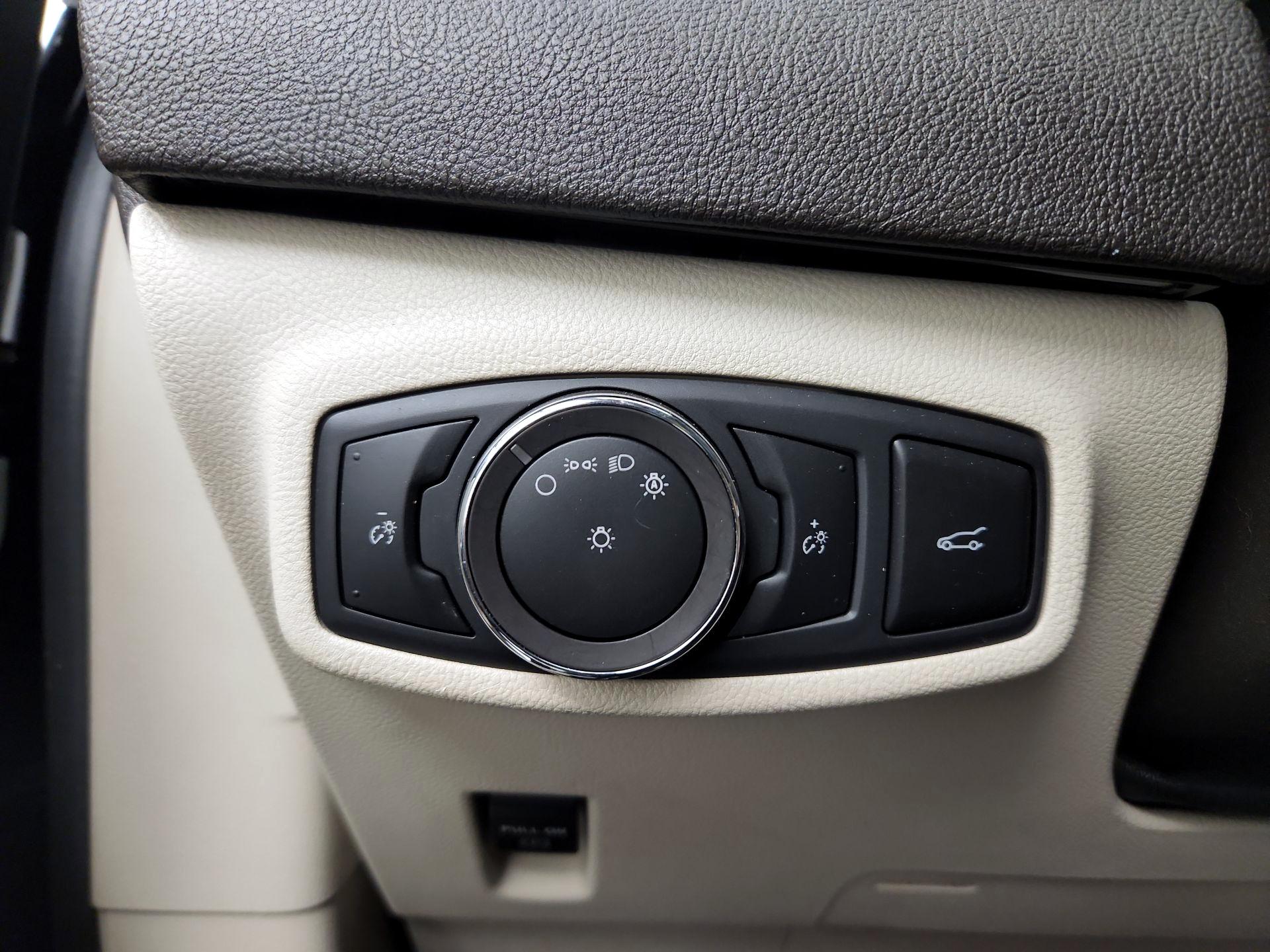 Thumbnail: 2019 Lincoln MKC - 13