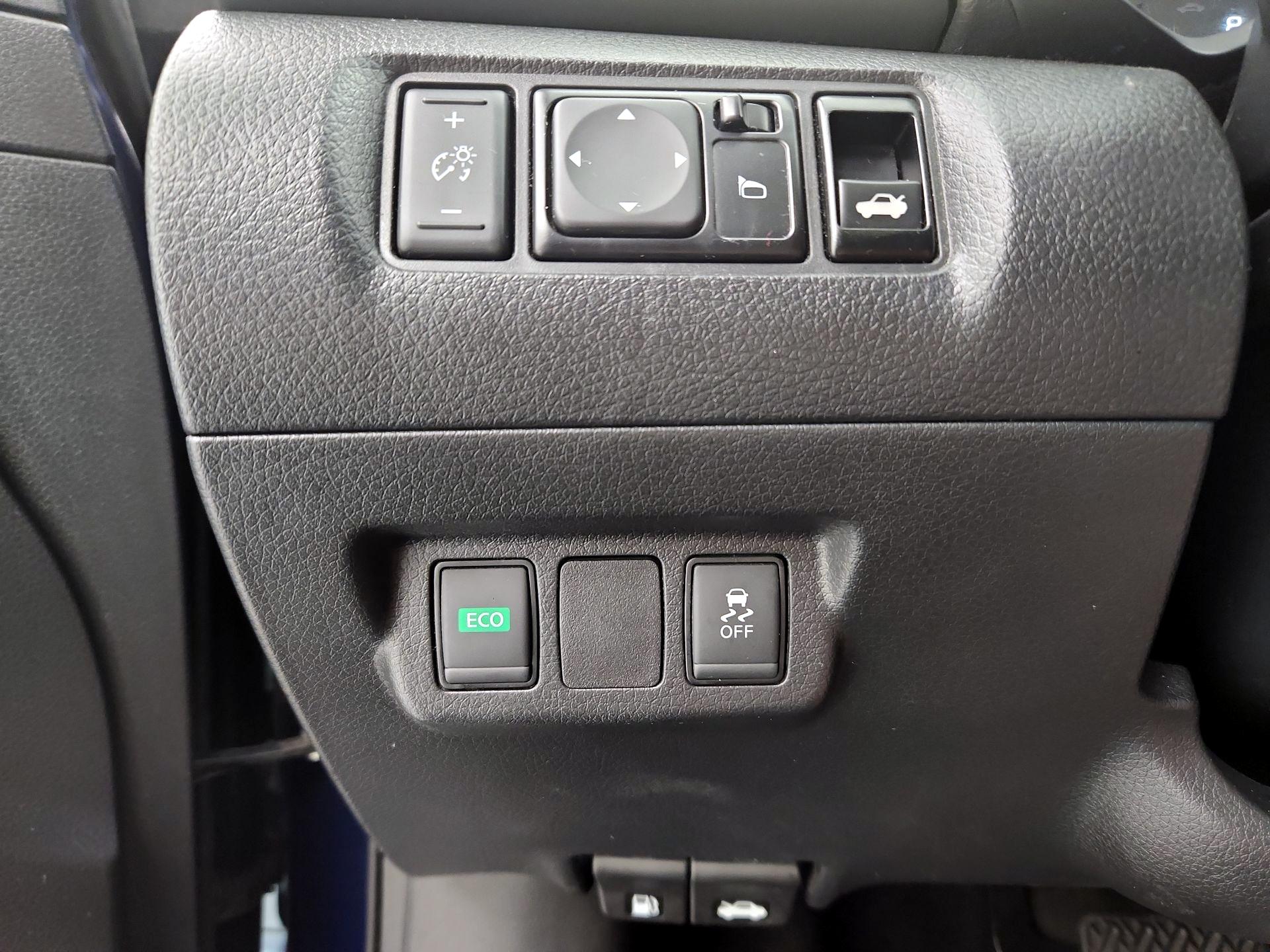 Thumbnail: 2019 Nissan Sentra - 13