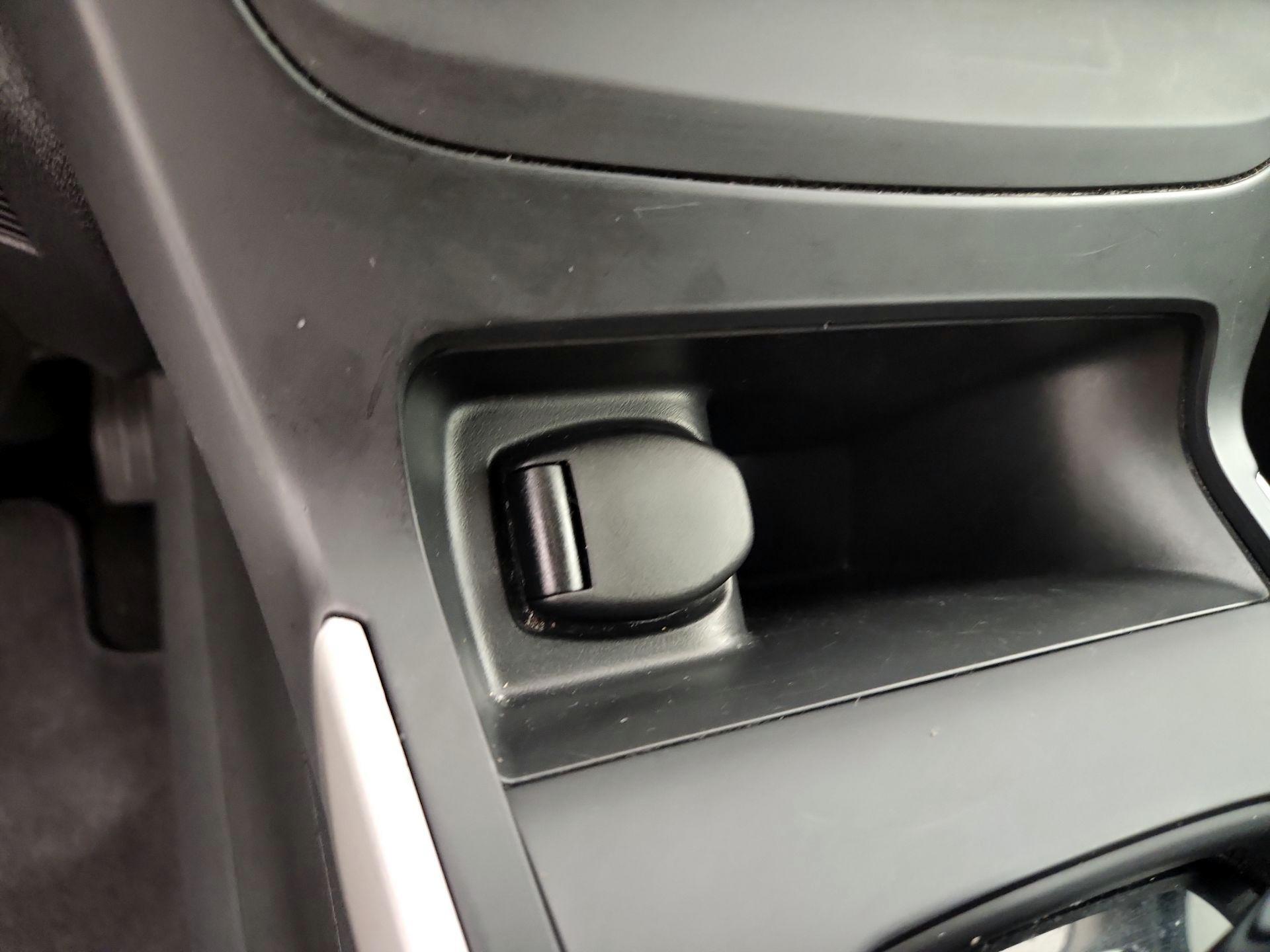 Thumbnail: 2019 Nissan Sentra - 18