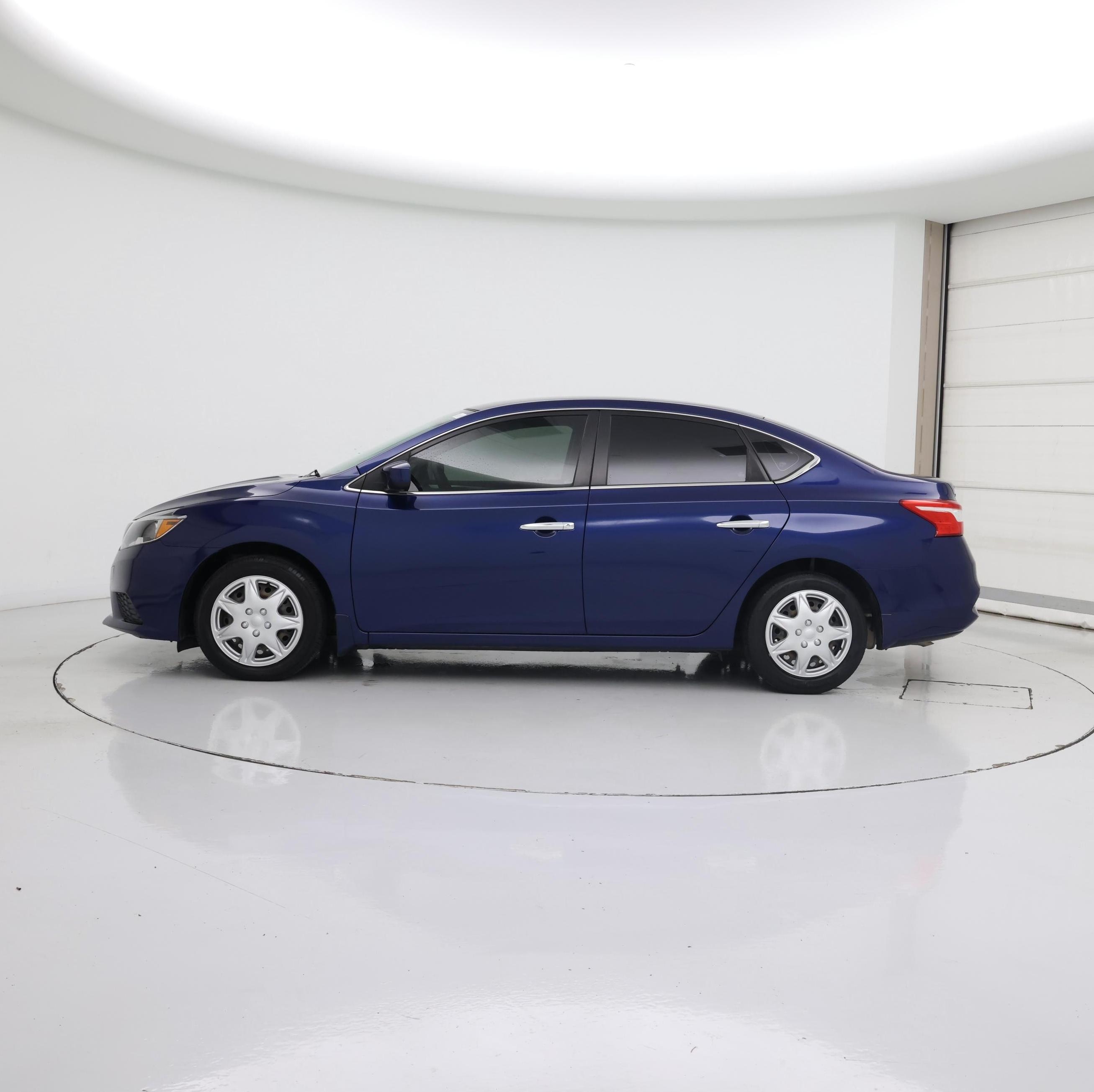 Thumbnail: 2019 Nissan Sentra - 3