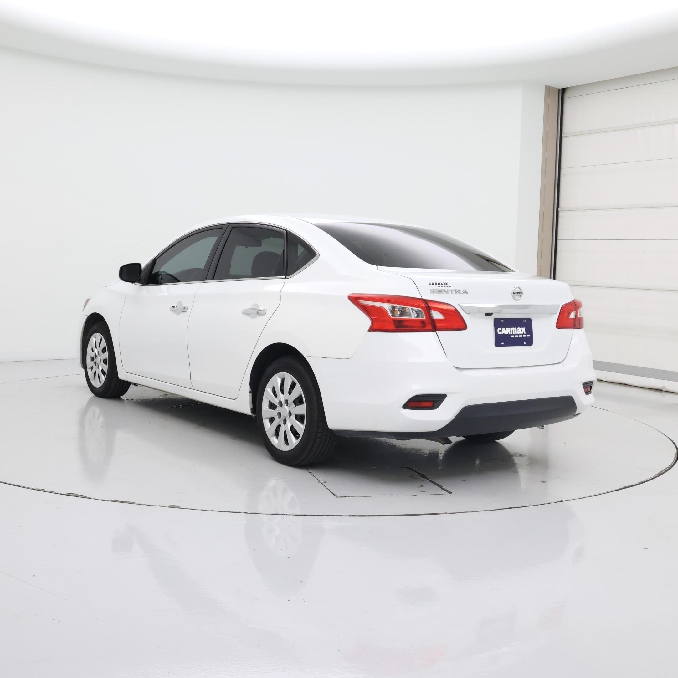 Thumbnail: 2019 Nissan Sentra - 2