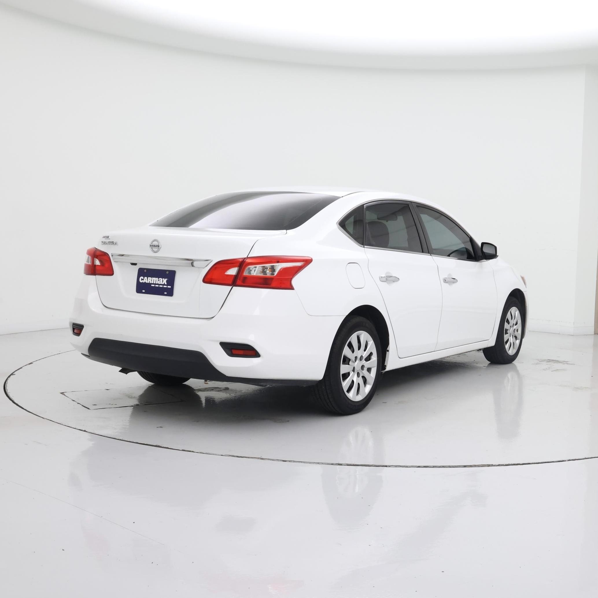Thumbnail: 2019 Nissan Sentra - 8