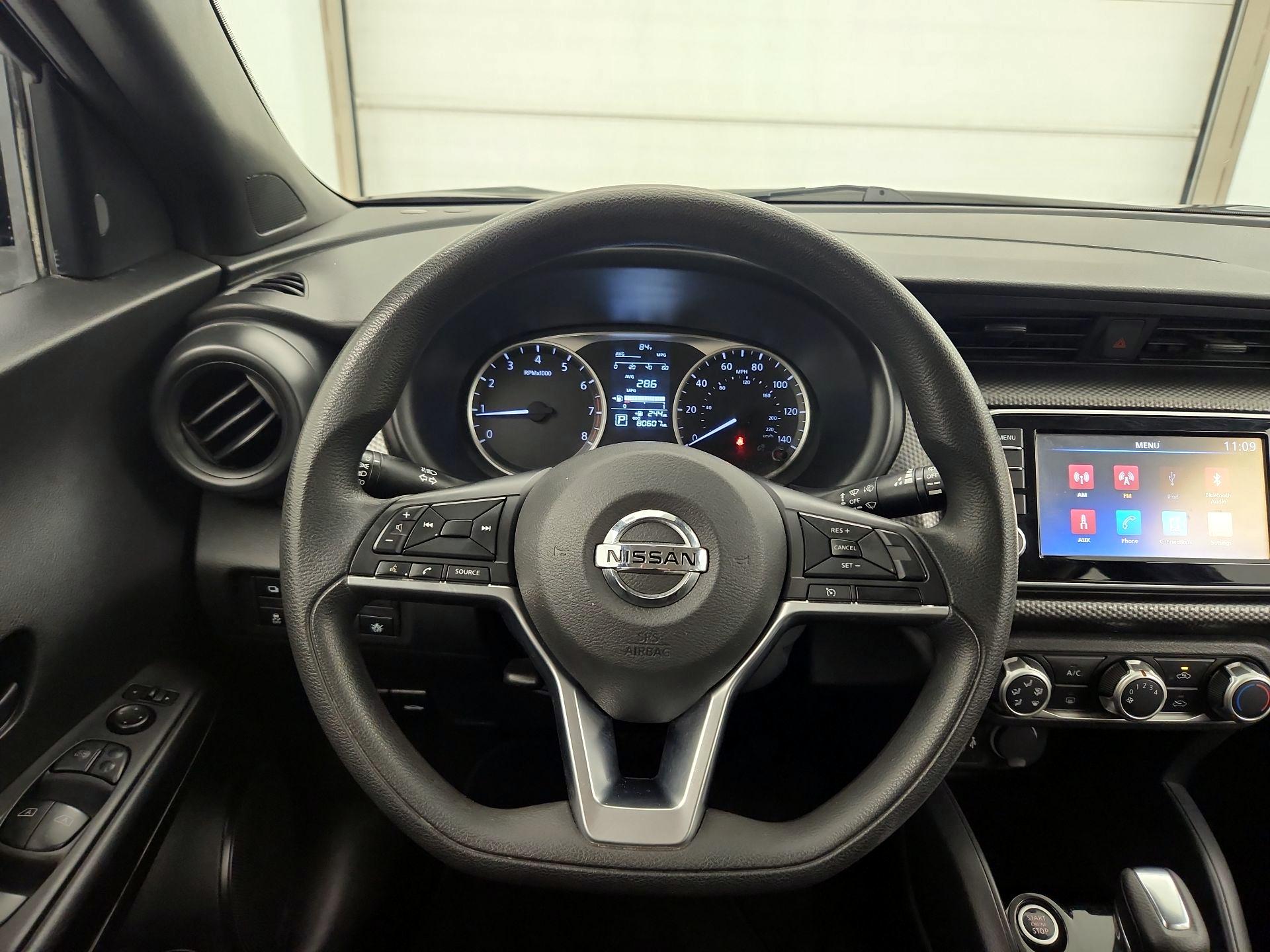 Thumbnail: 2020 Nissan Kicks - 10