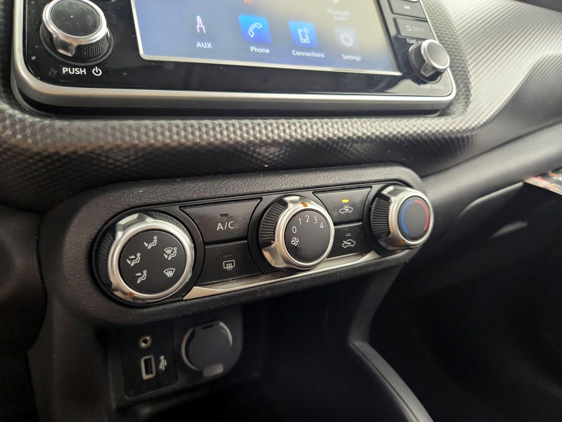 Thumbnail: 2020 Nissan Kicks - 16